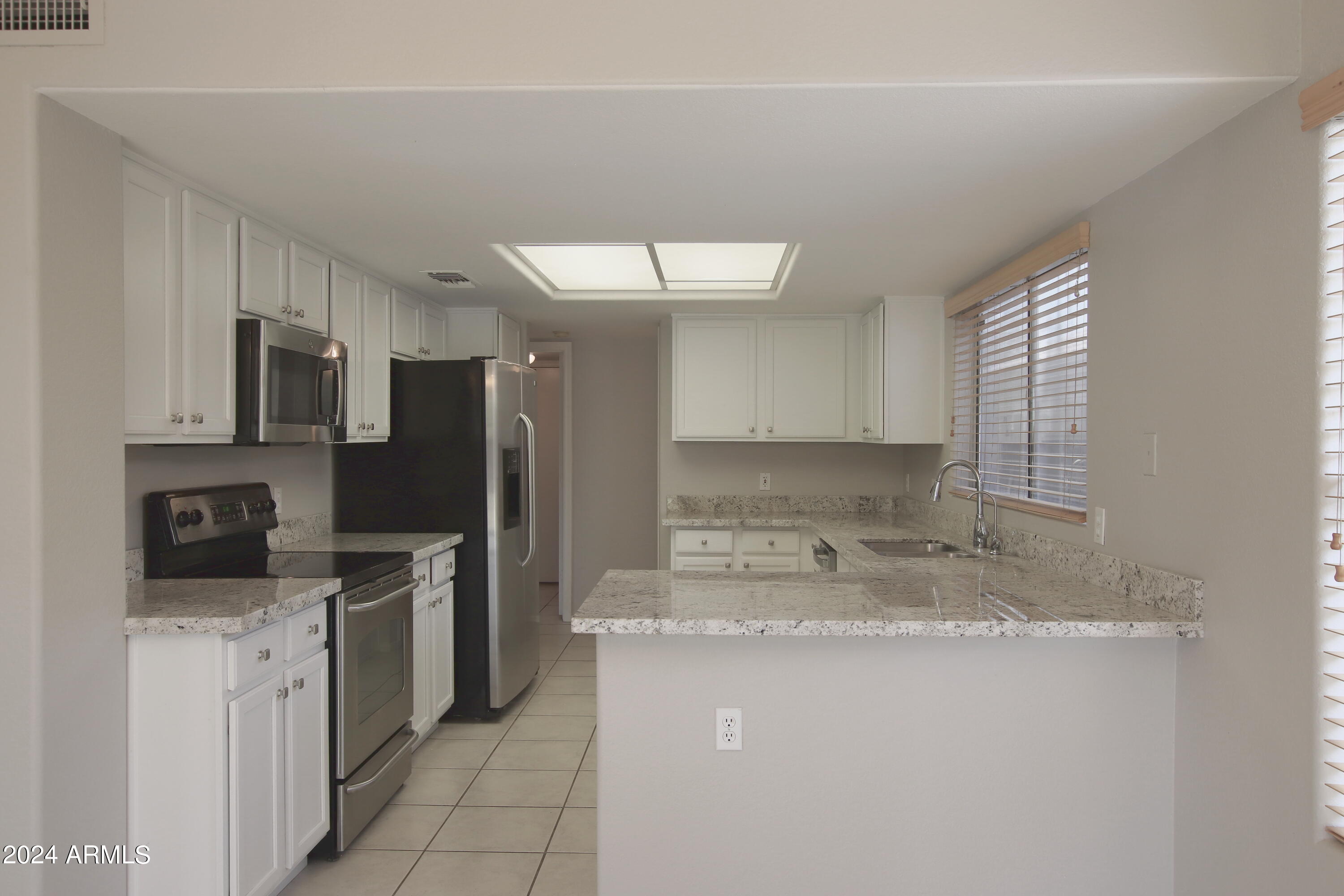 3936 E ROSEMONTE Drive