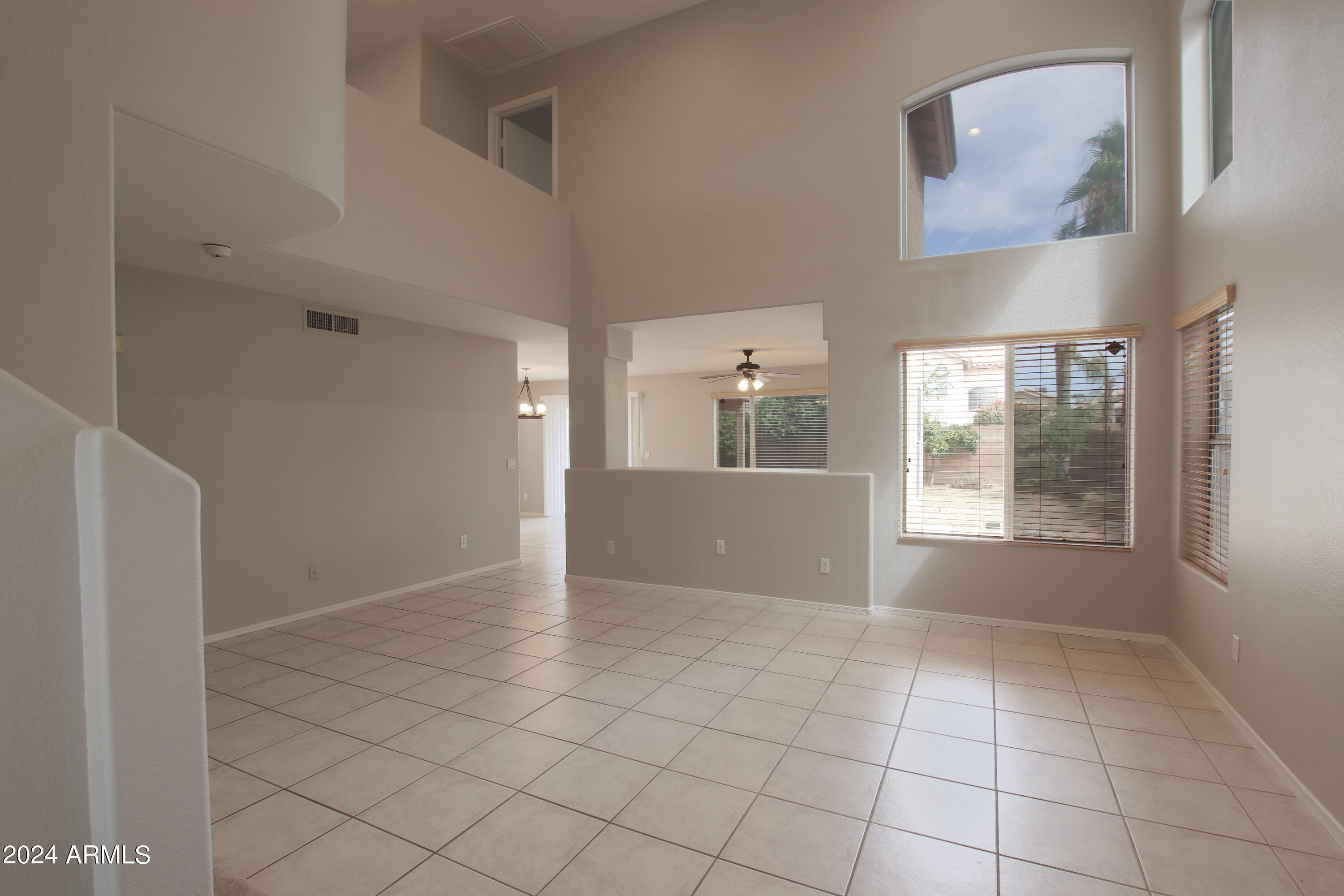 3936 E ROSEMONTE Drive