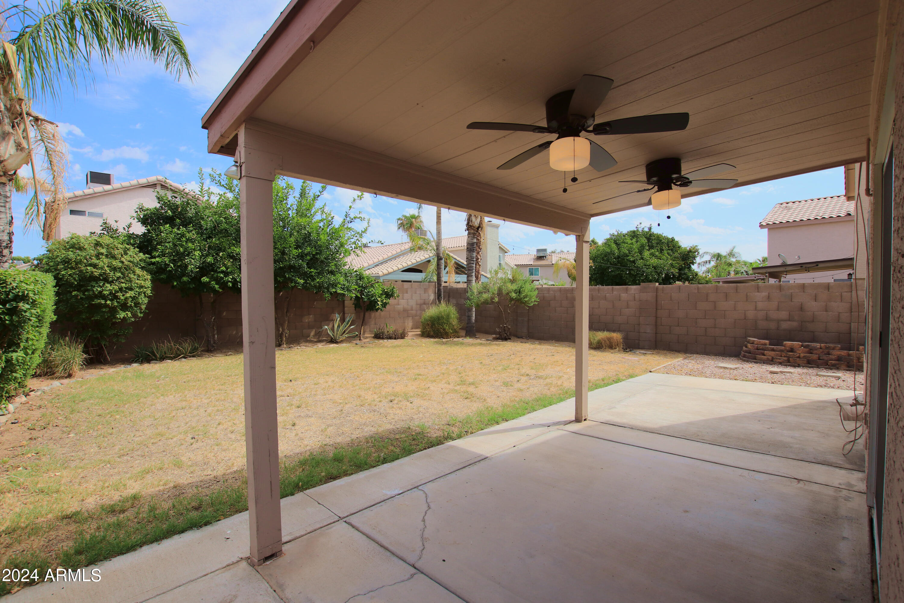 3936 E ROSEMONTE Drive