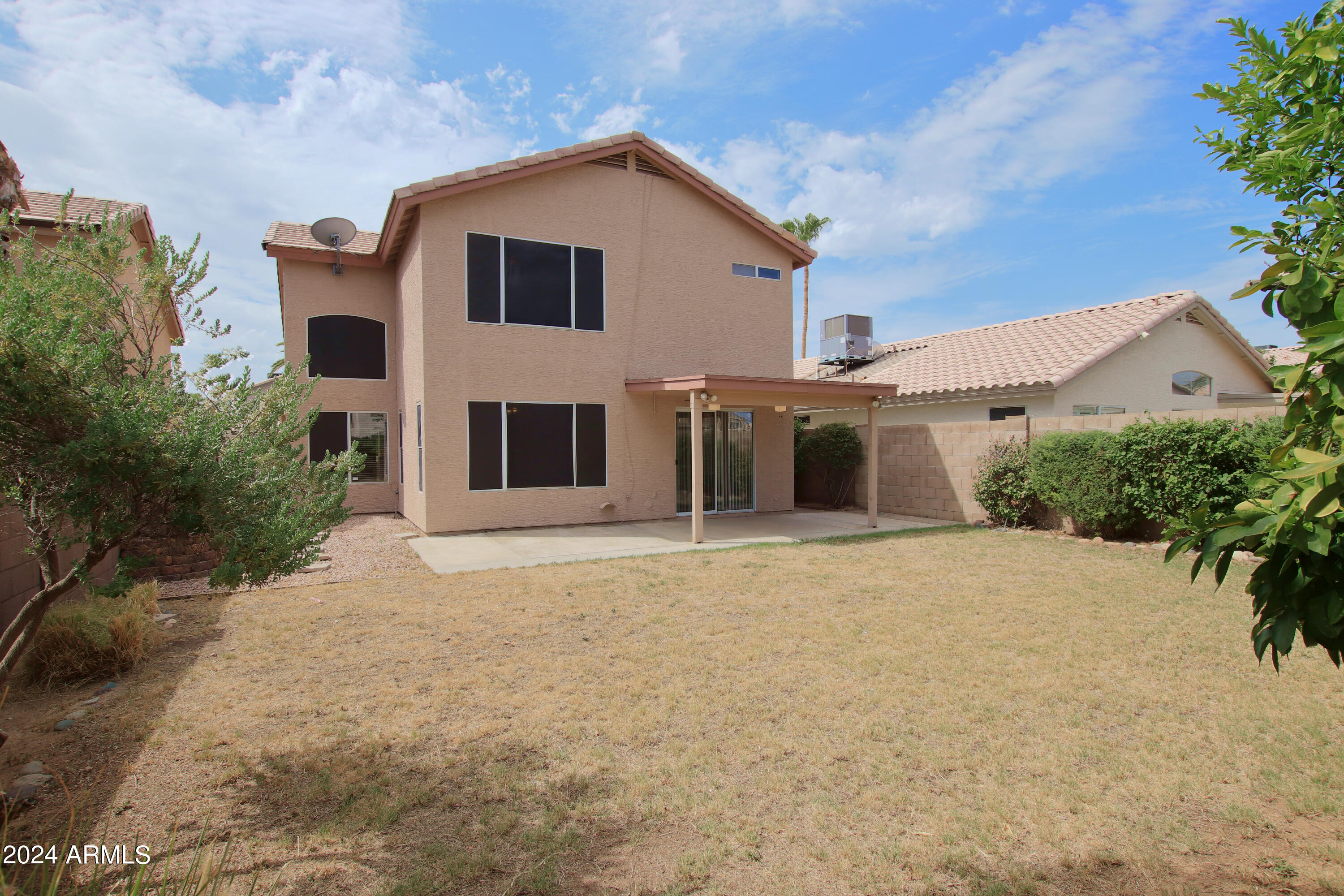 3936 E ROSEMONTE Drive