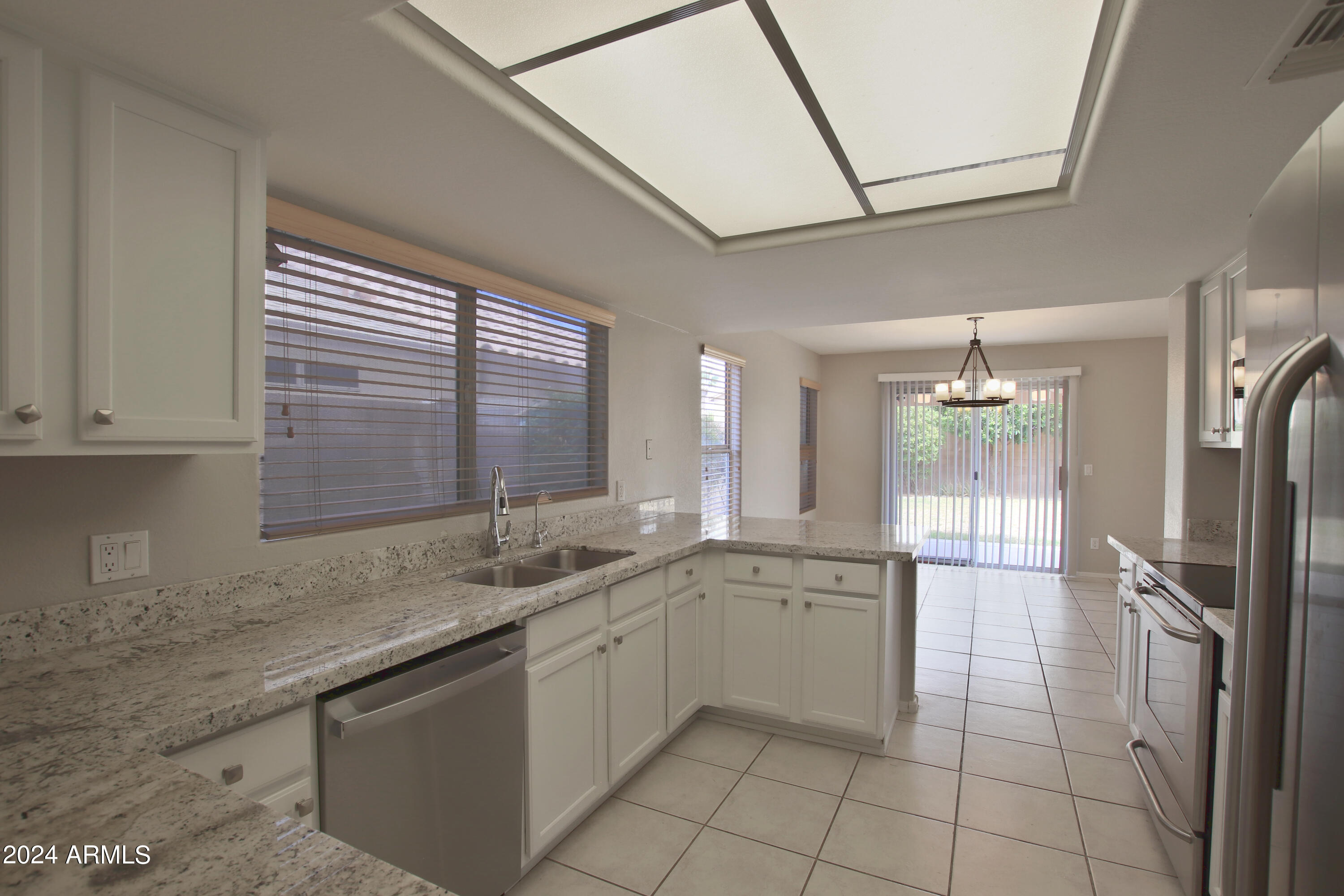 3936 E ROSEMONTE Drive