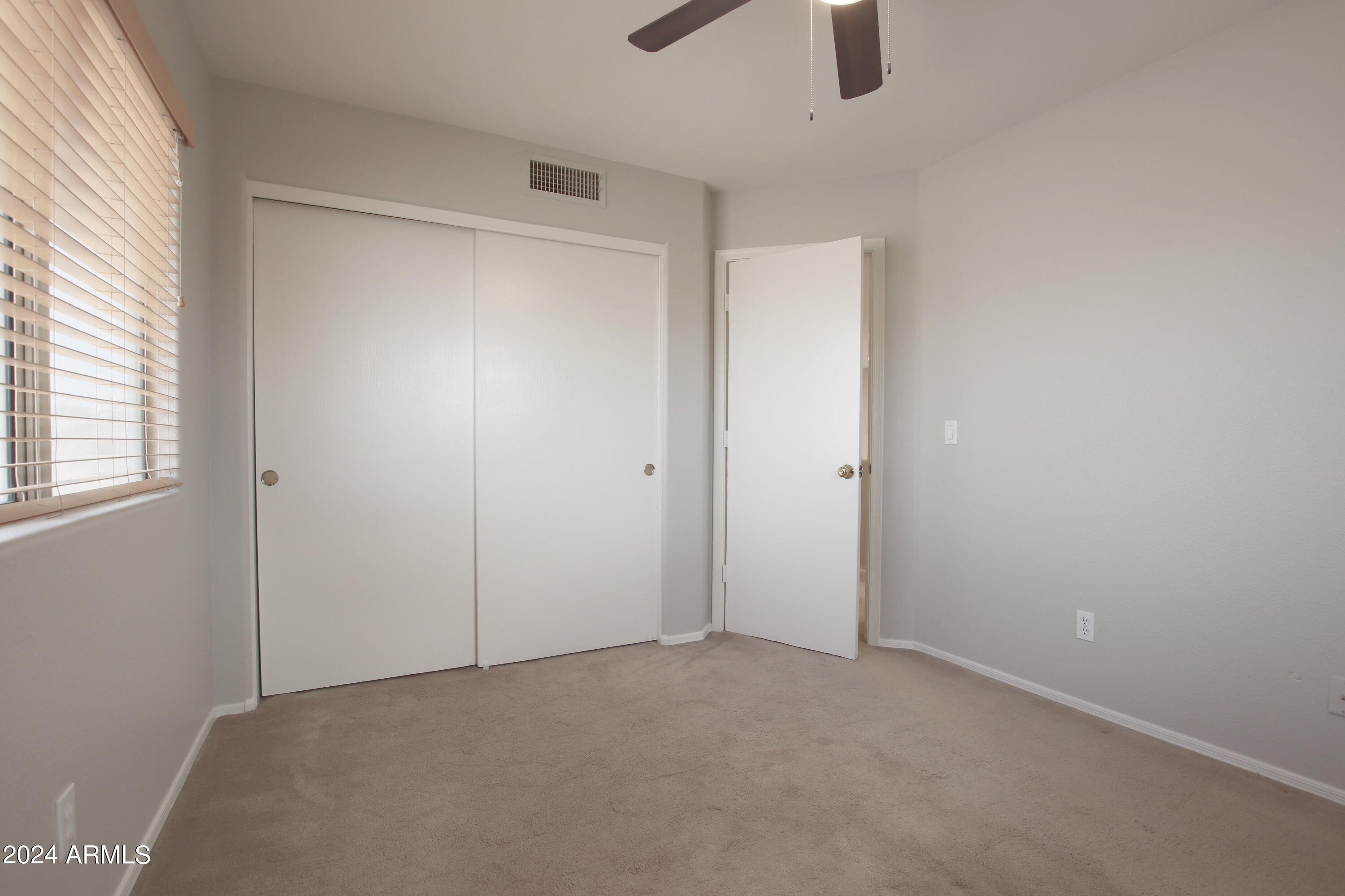 3936 E ROSEMONTE Drive