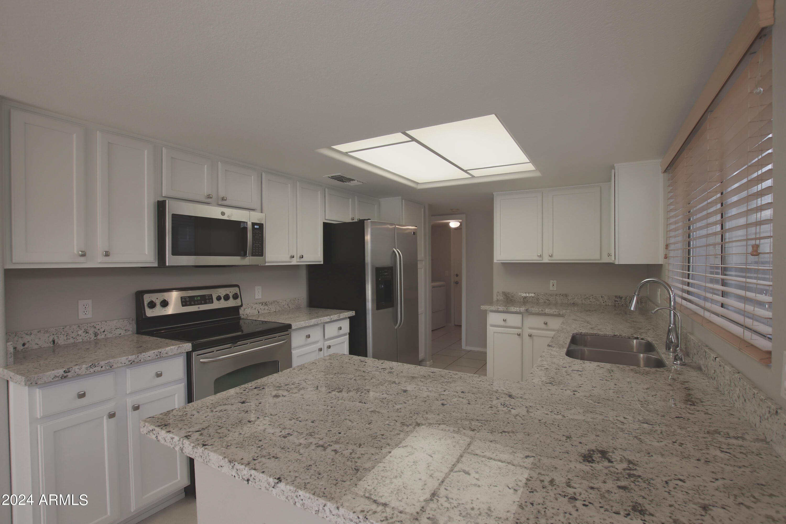 3936 E ROSEMONTE Drive