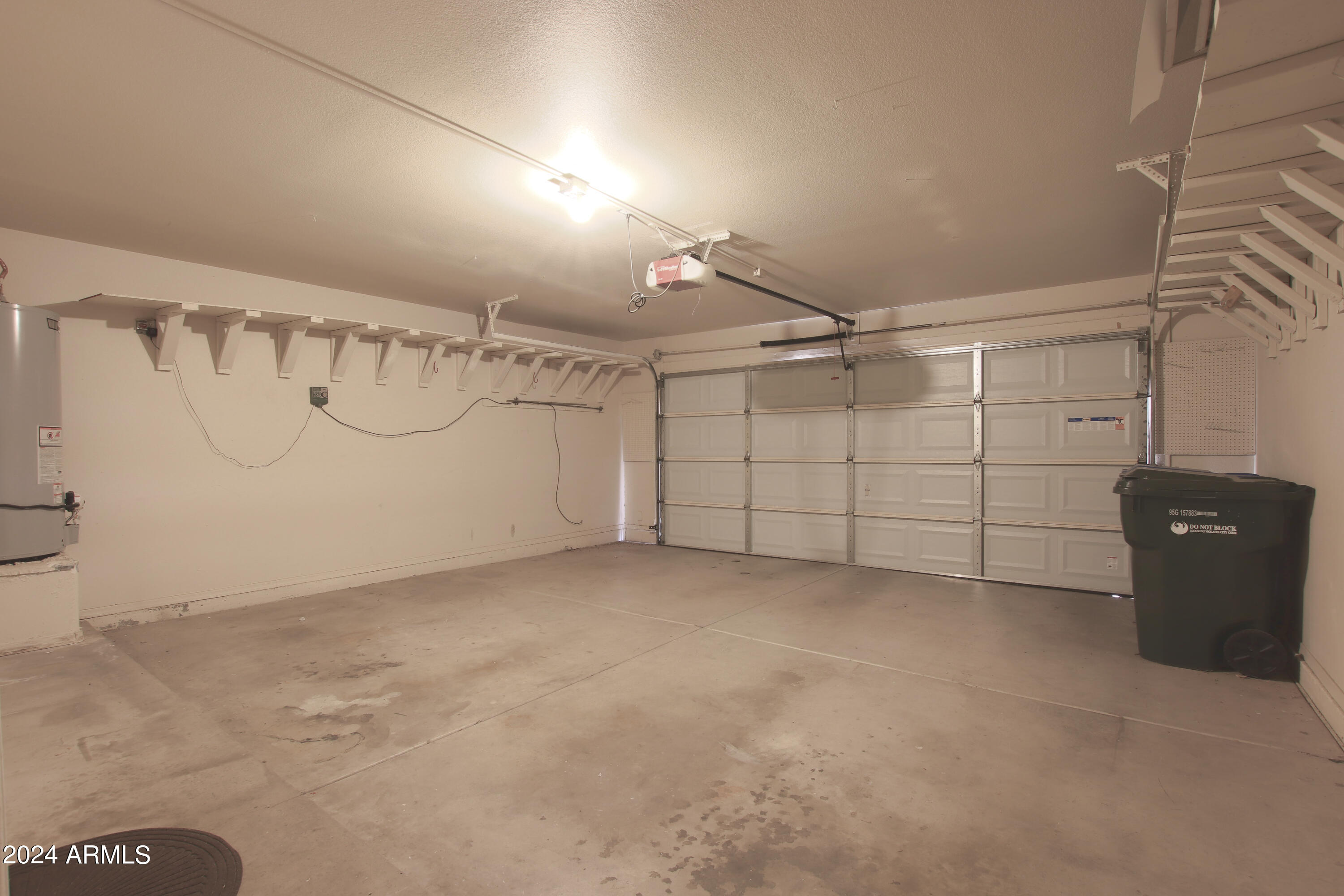 3936 E ROSEMONTE Drive