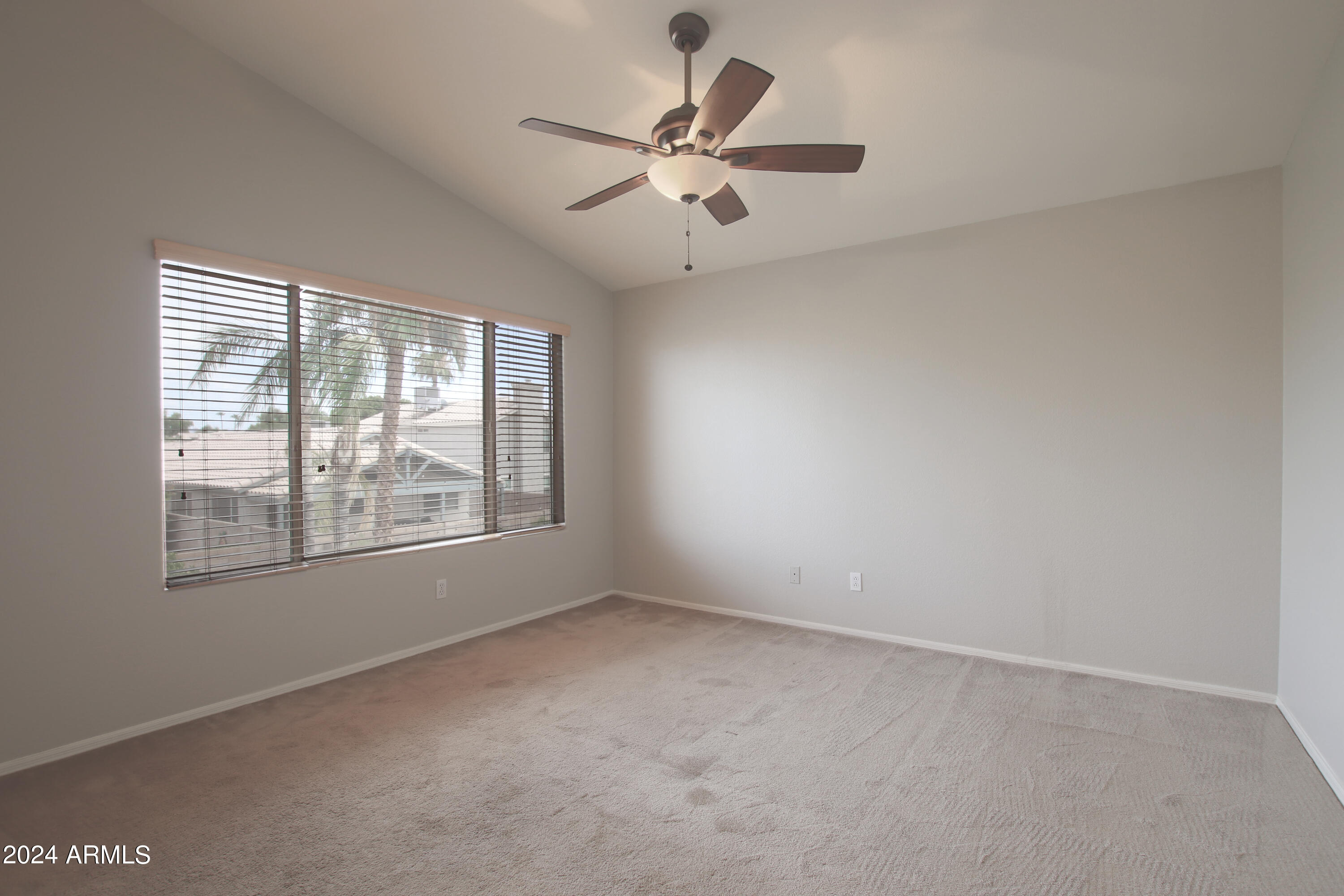 3936 E ROSEMONTE Drive