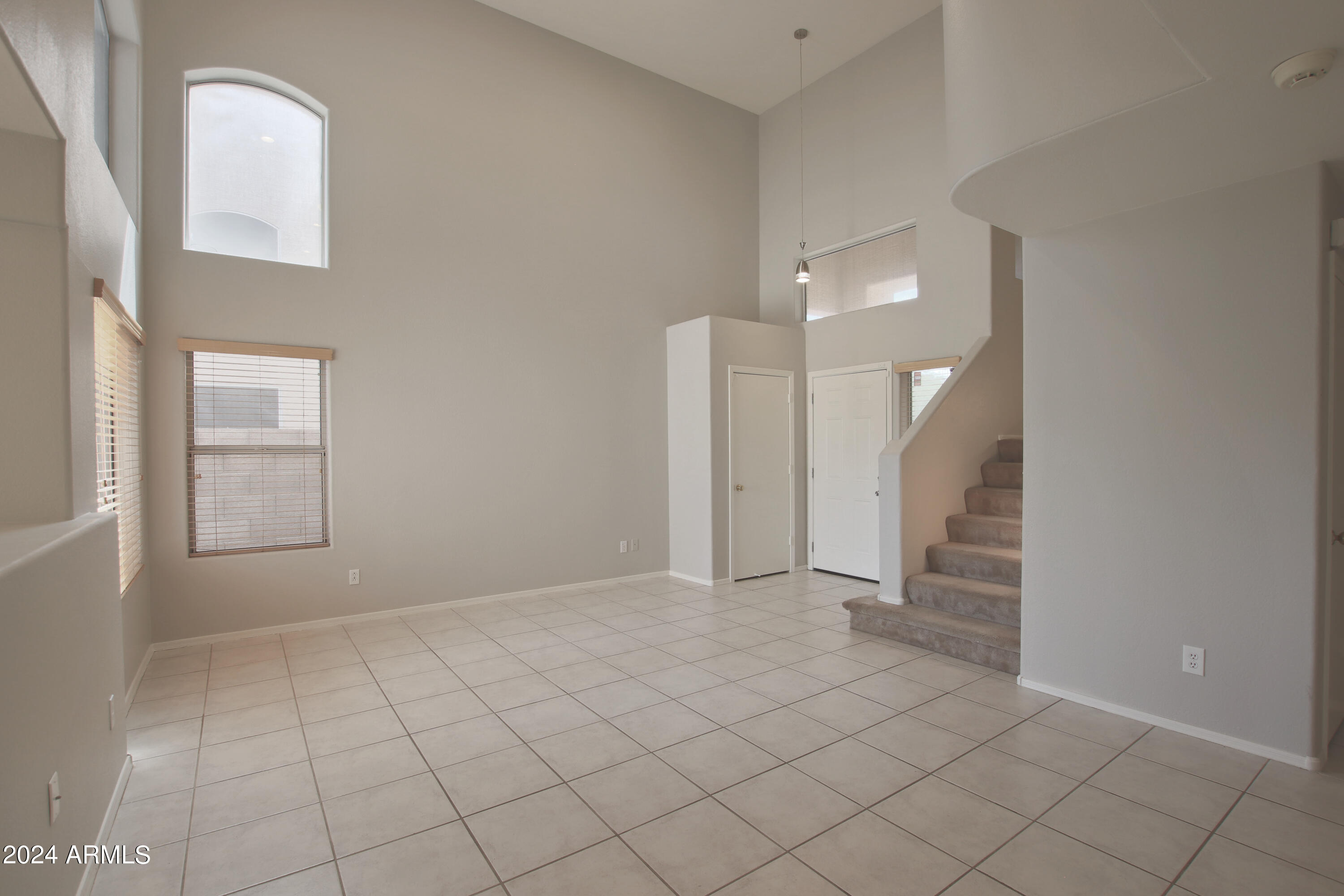 3936 E ROSEMONTE Drive