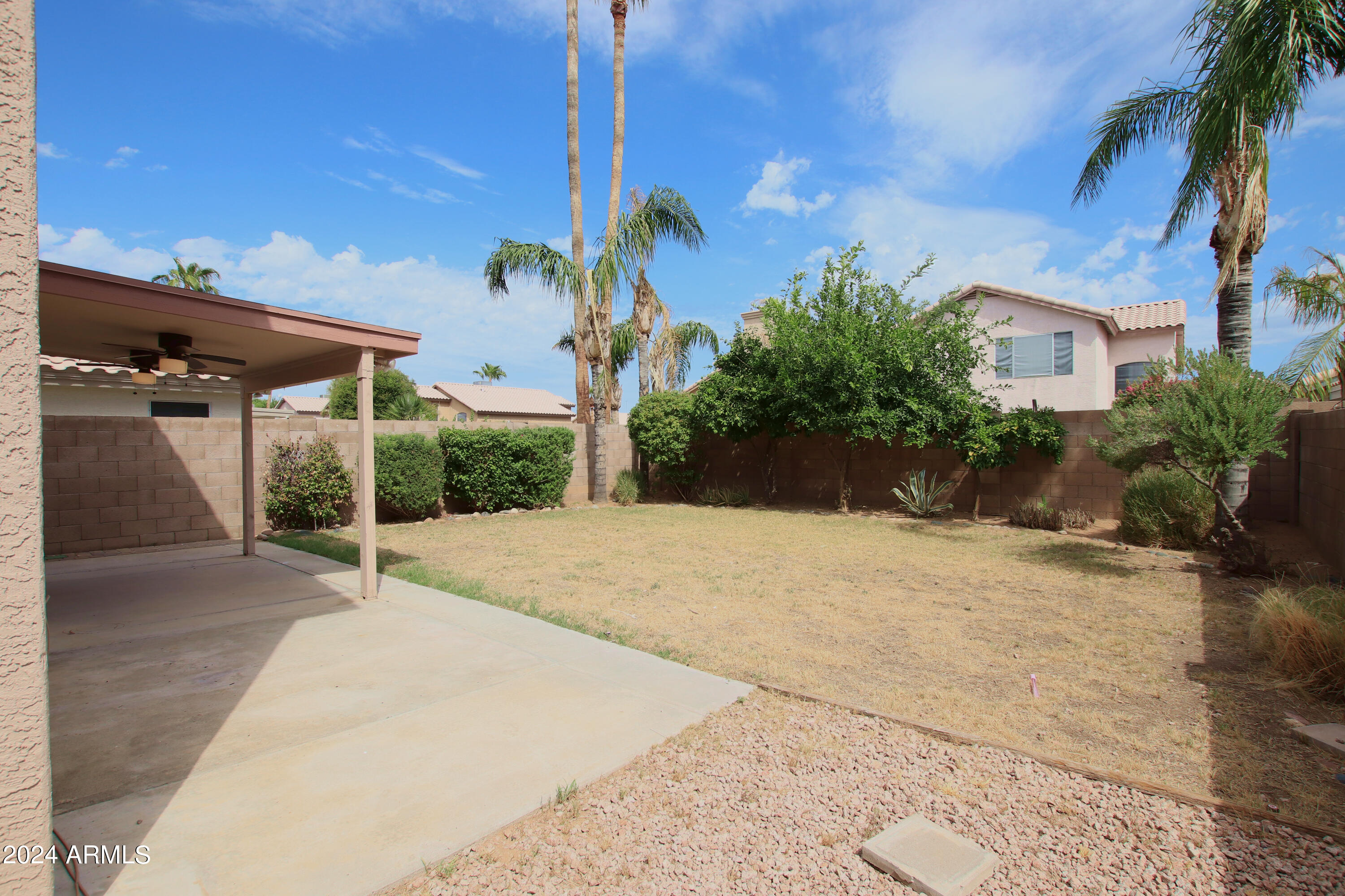 3936 E ROSEMONTE Drive