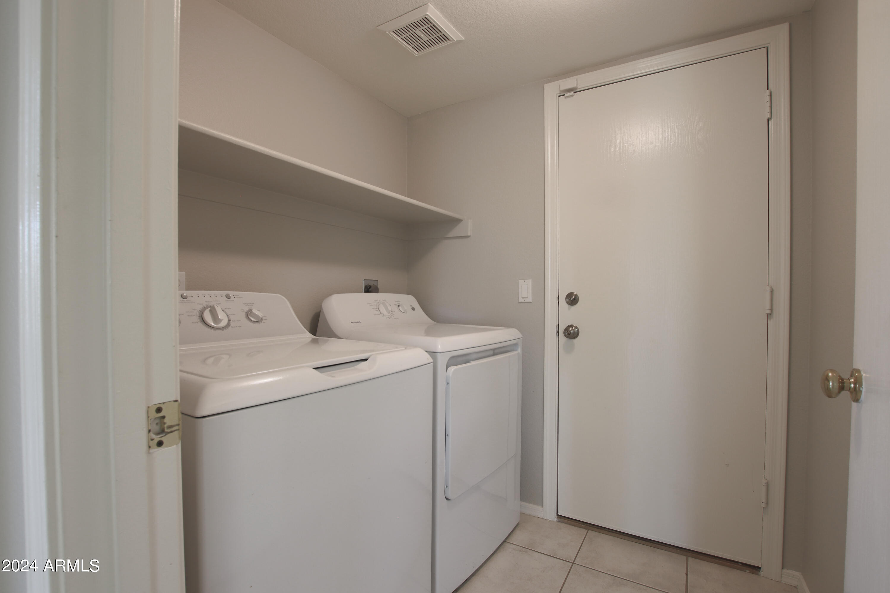 3936 E ROSEMONTE Drive