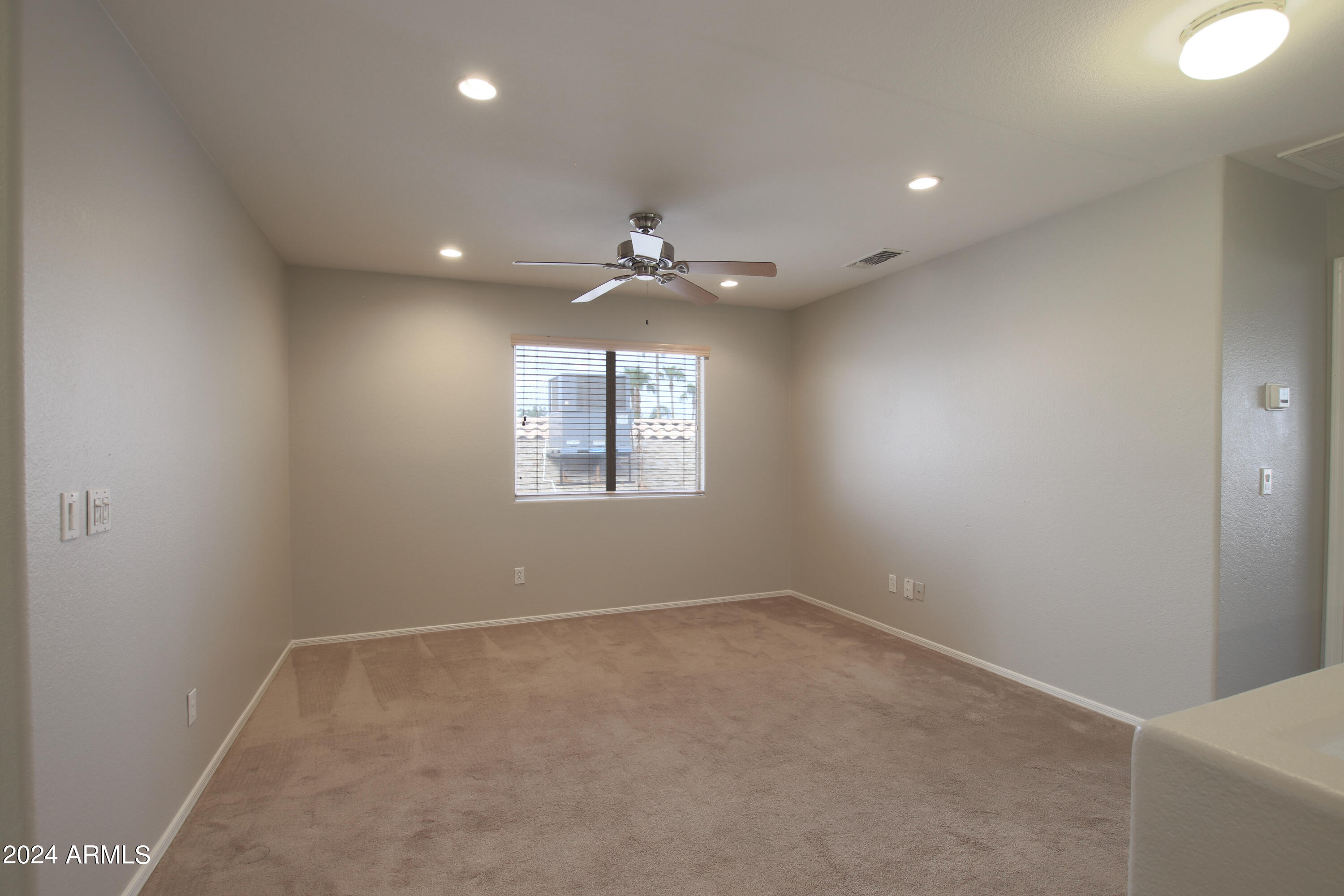 3936 E ROSEMONTE Drive