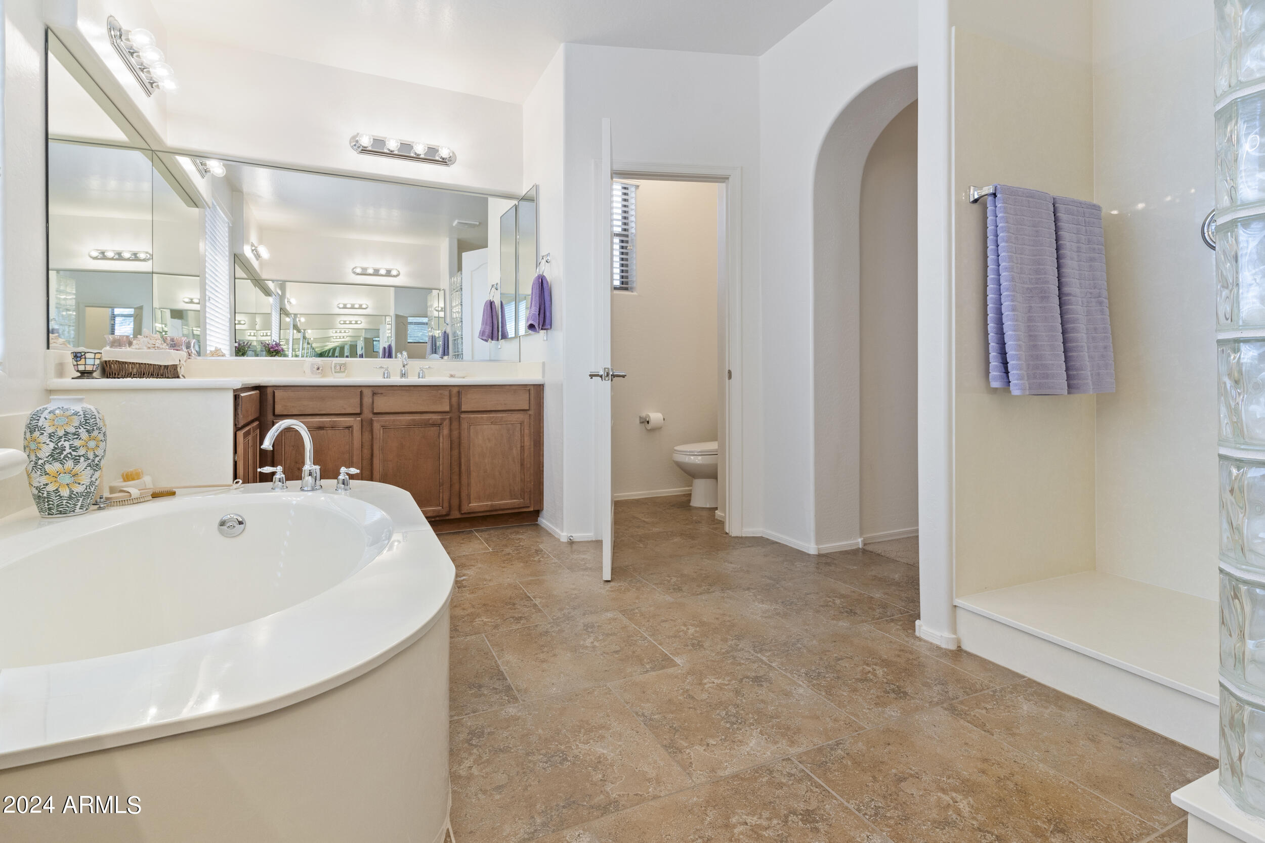 10864 E REGINALD Avenue