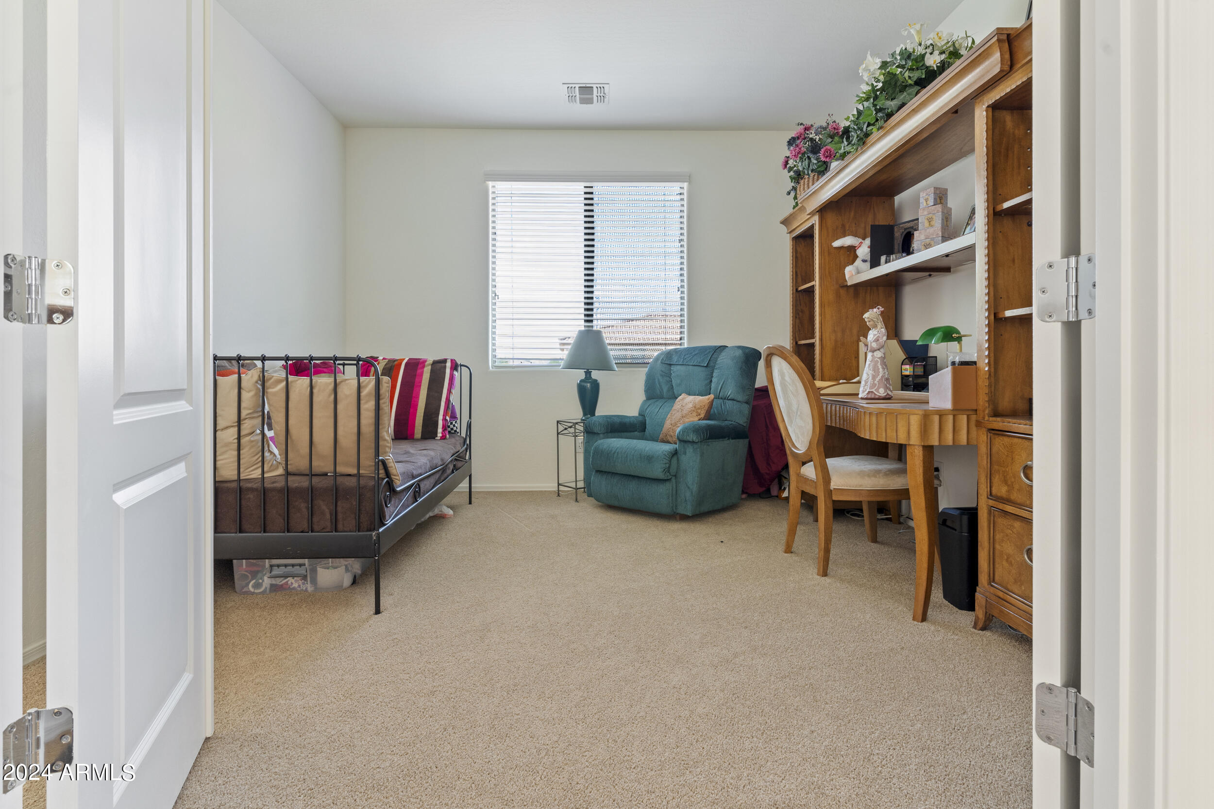 10864 E REGINALD Avenue