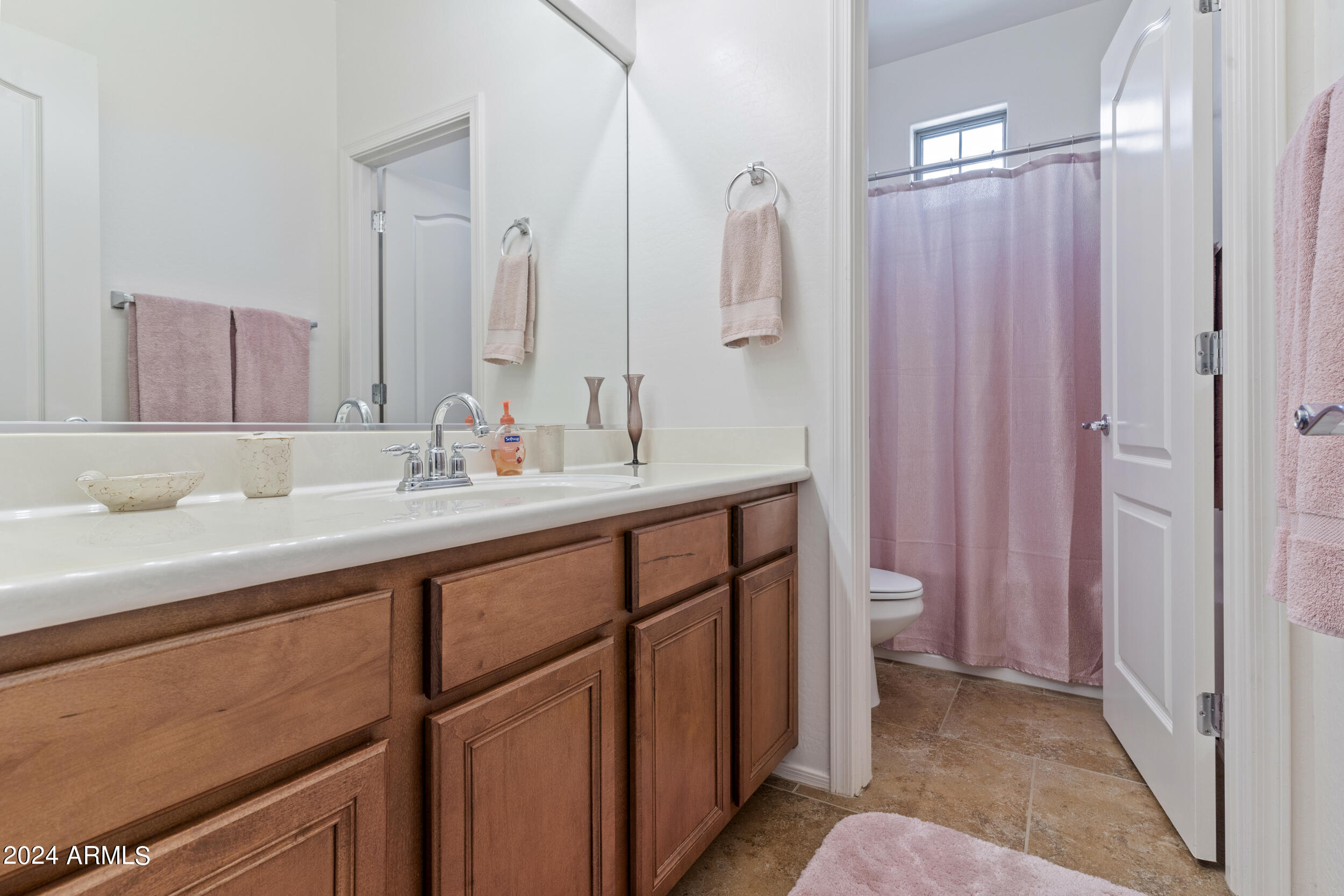 10864 E REGINALD Avenue