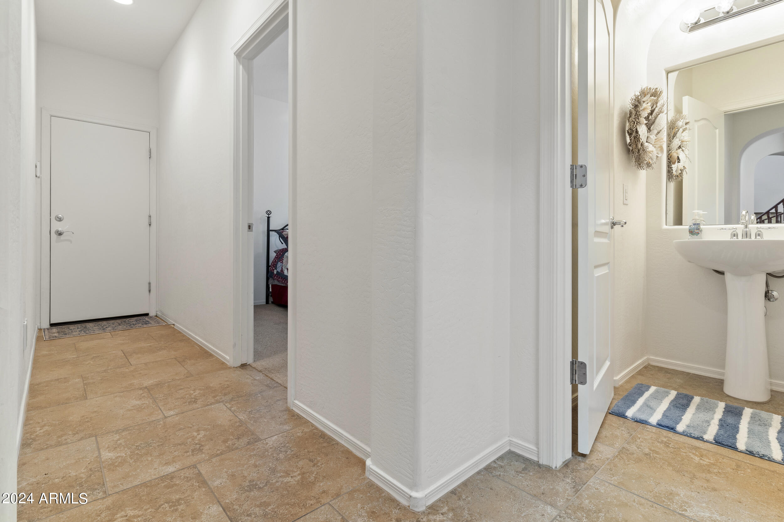 10864 E REGINALD Avenue