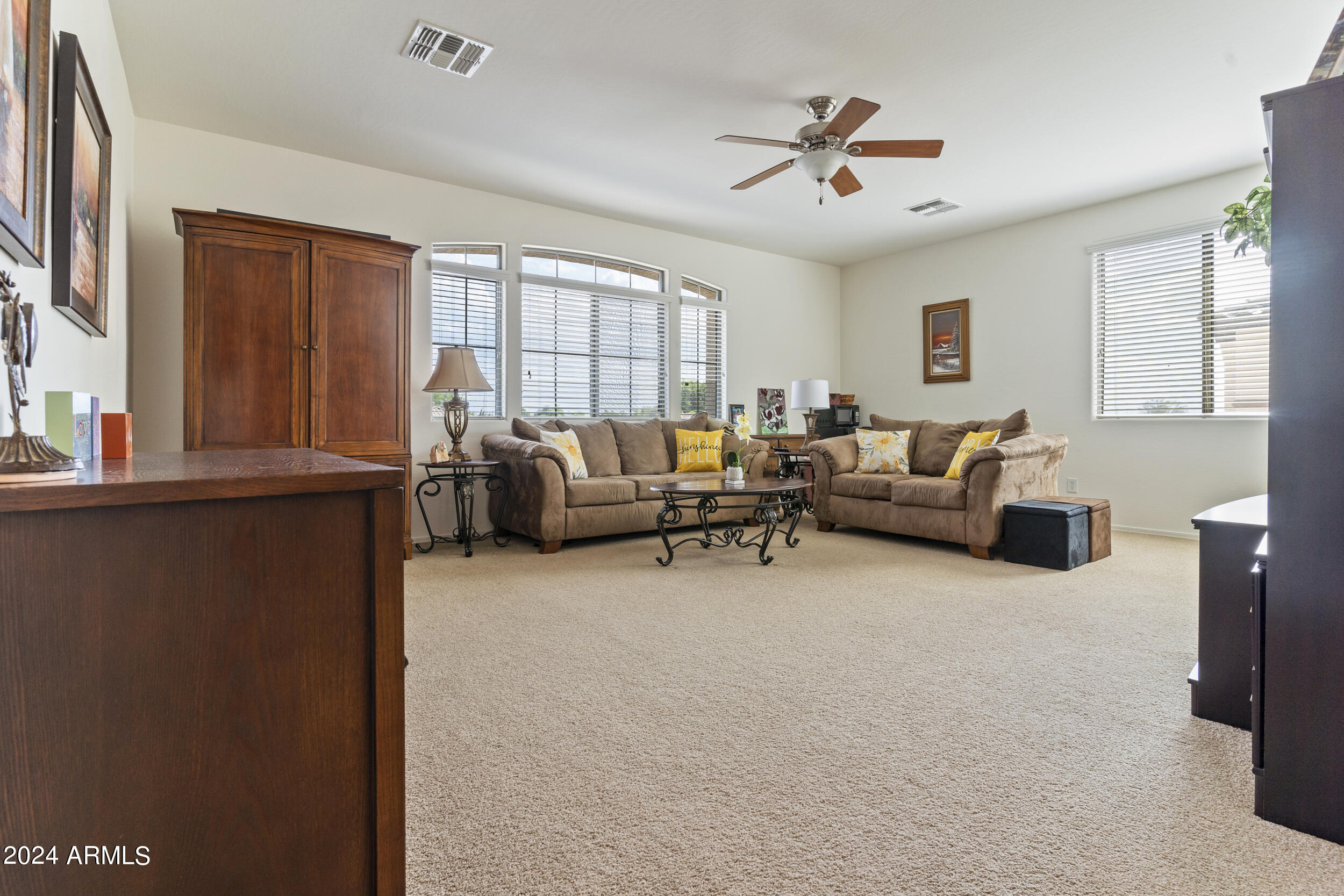 10864 E REGINALD Avenue