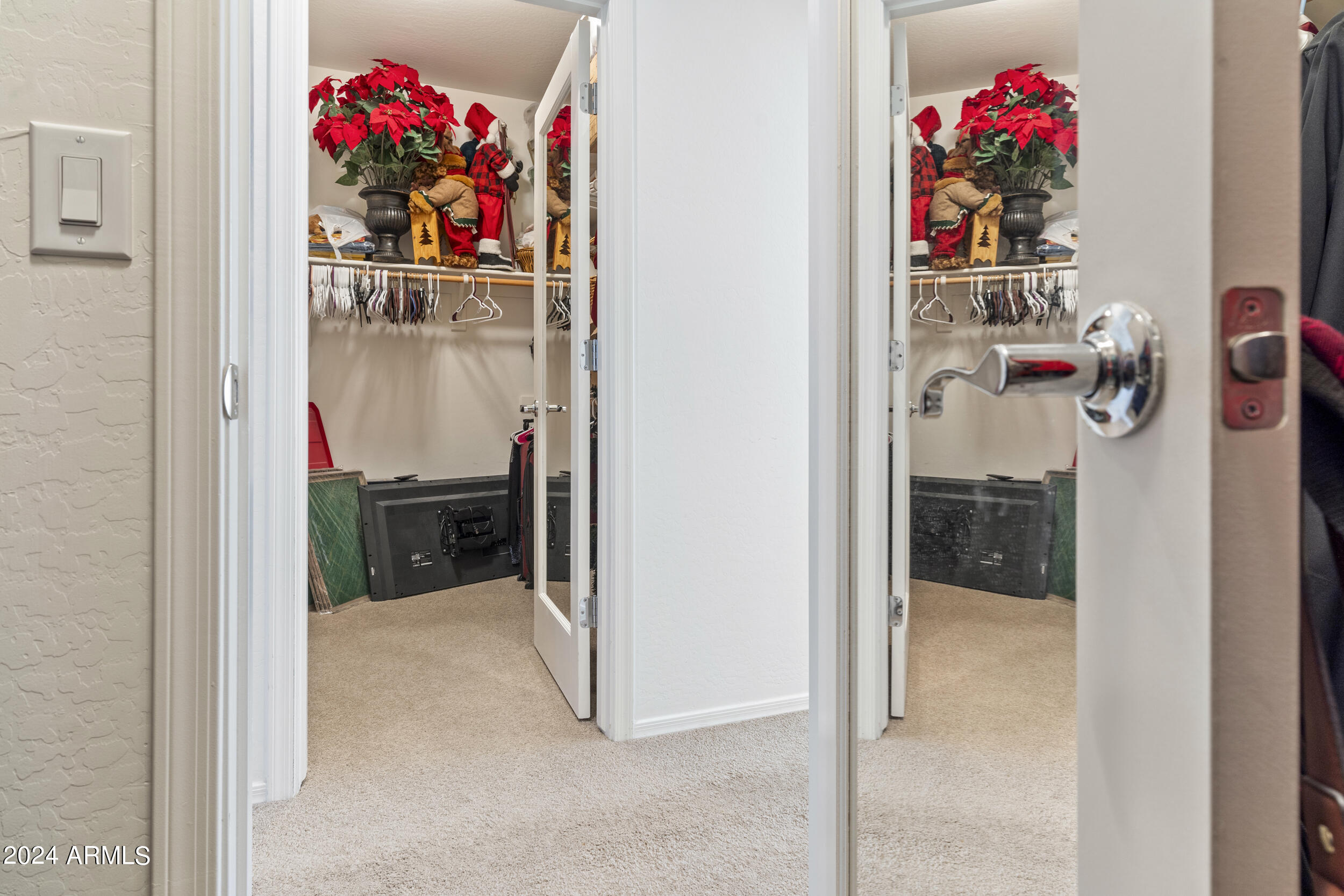 10864 E REGINALD Avenue