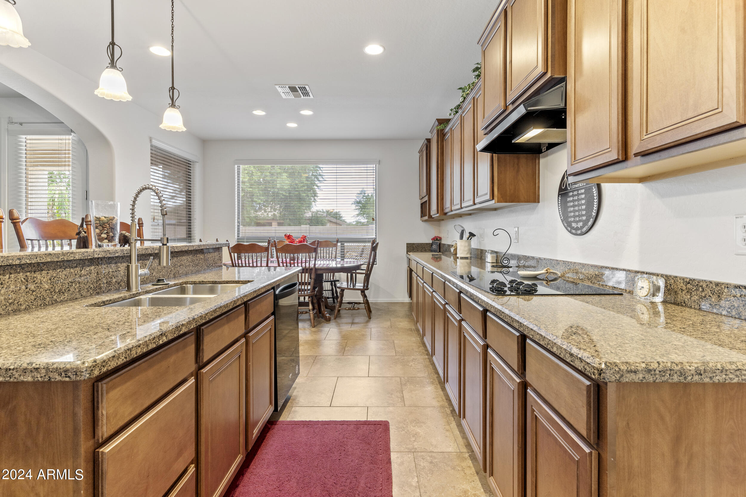 10864 E REGINALD Avenue