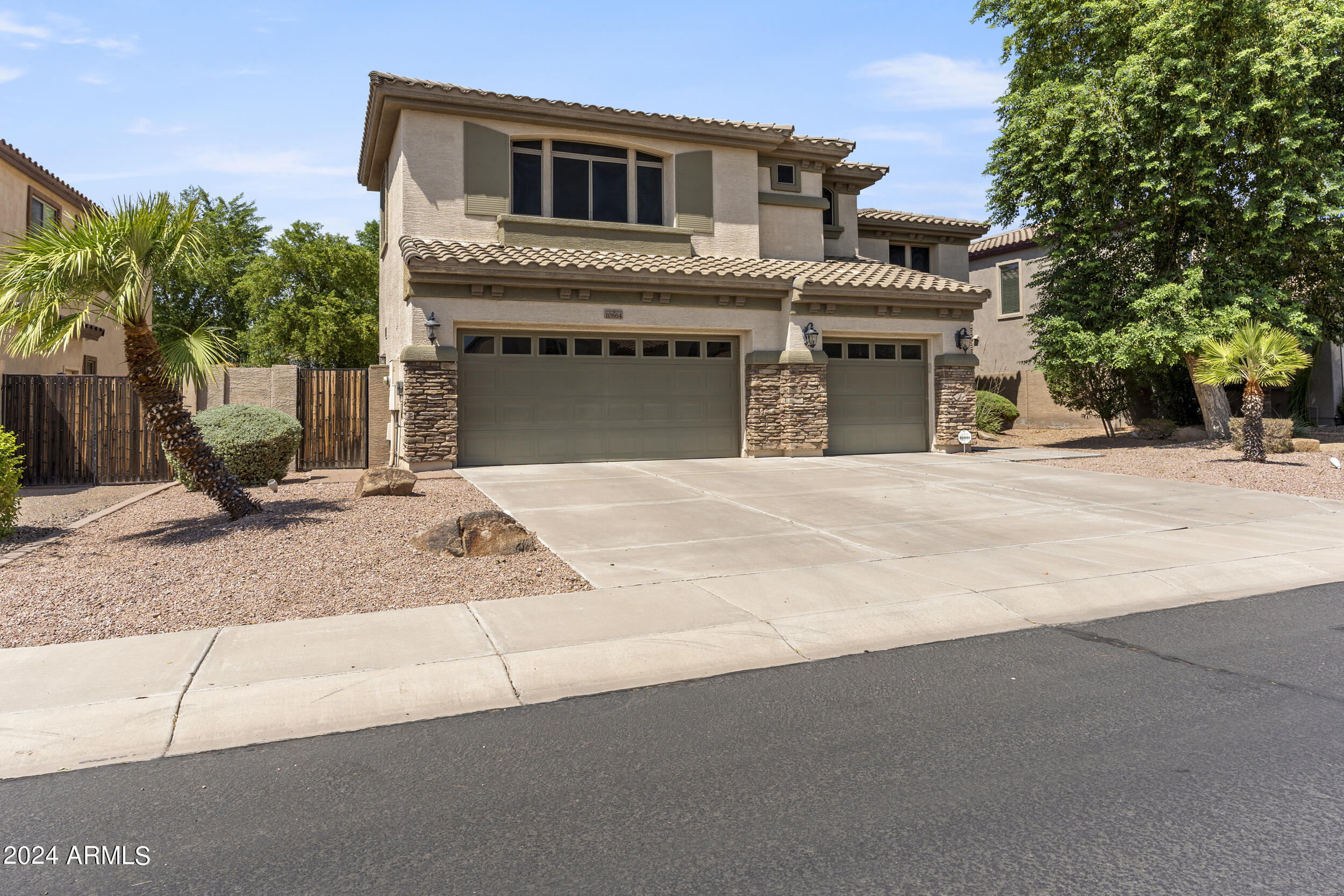 10864 E REGINALD Avenue