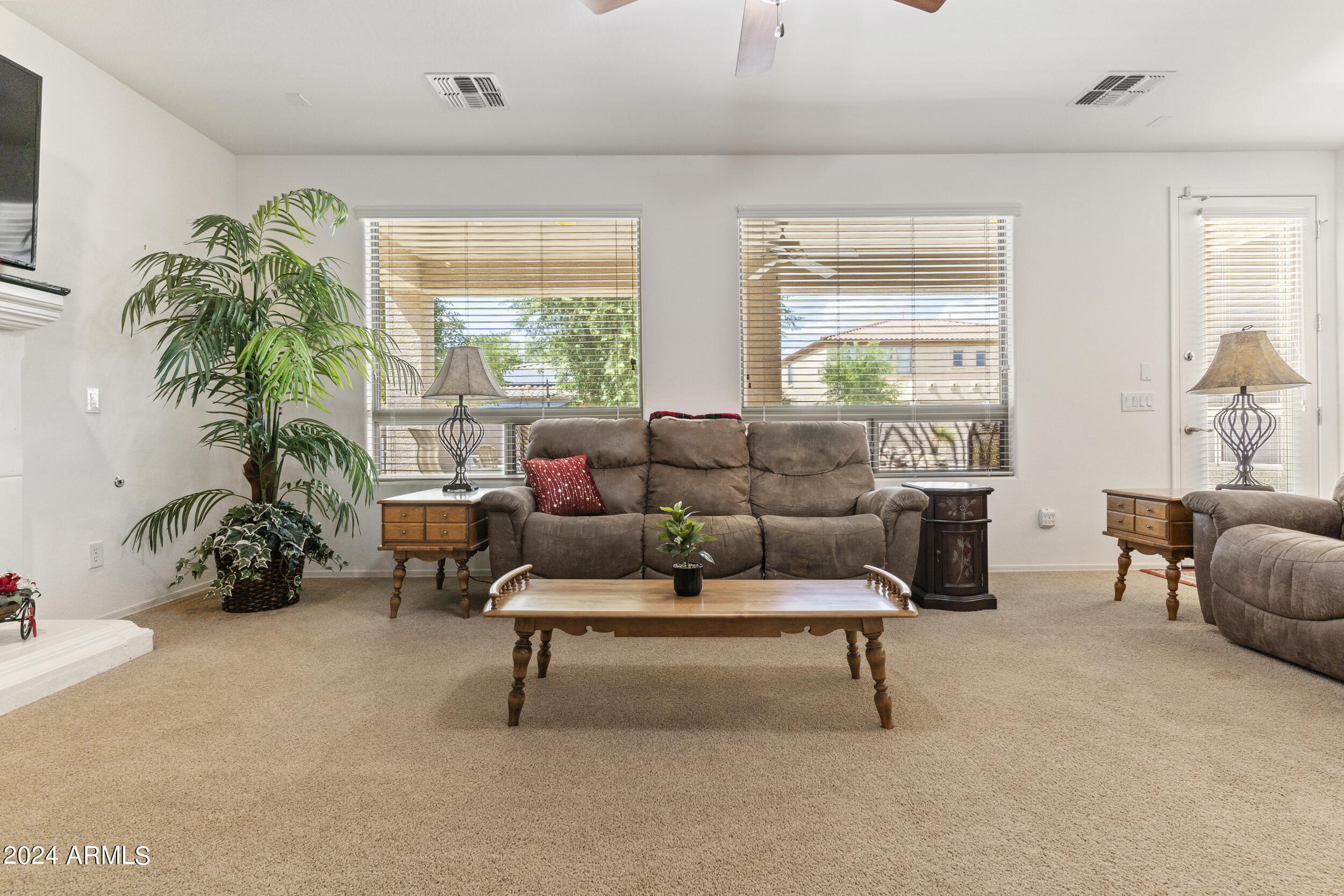 10864 E REGINALD Avenue