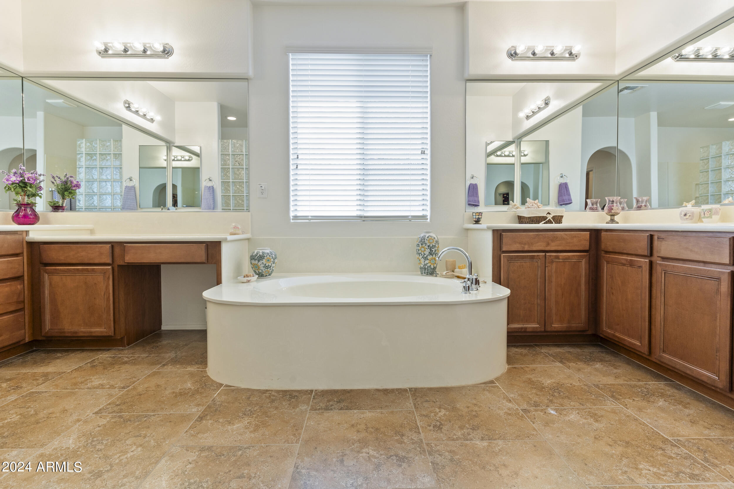 10864 E REGINALD Avenue