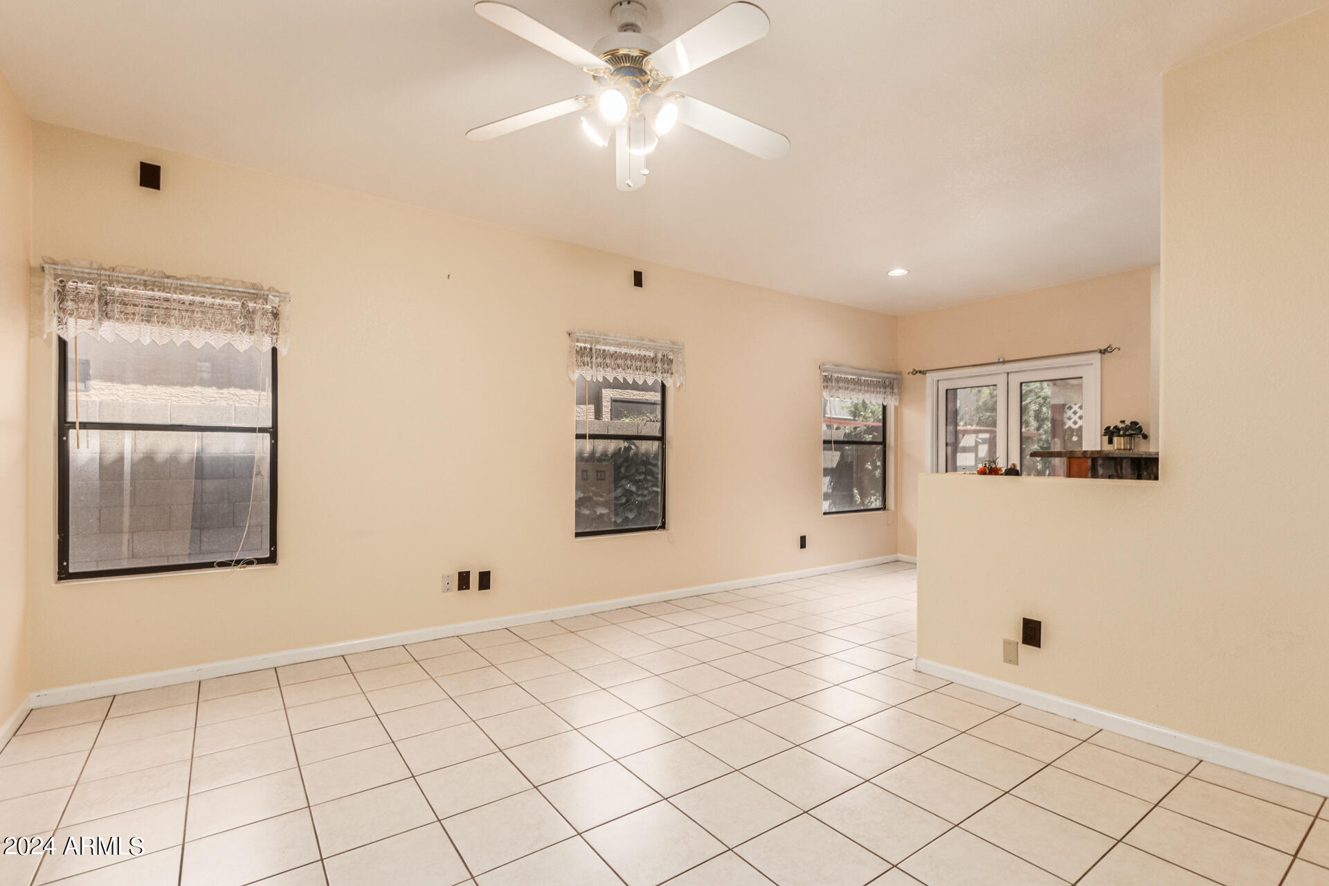 4571 W Shannon Street