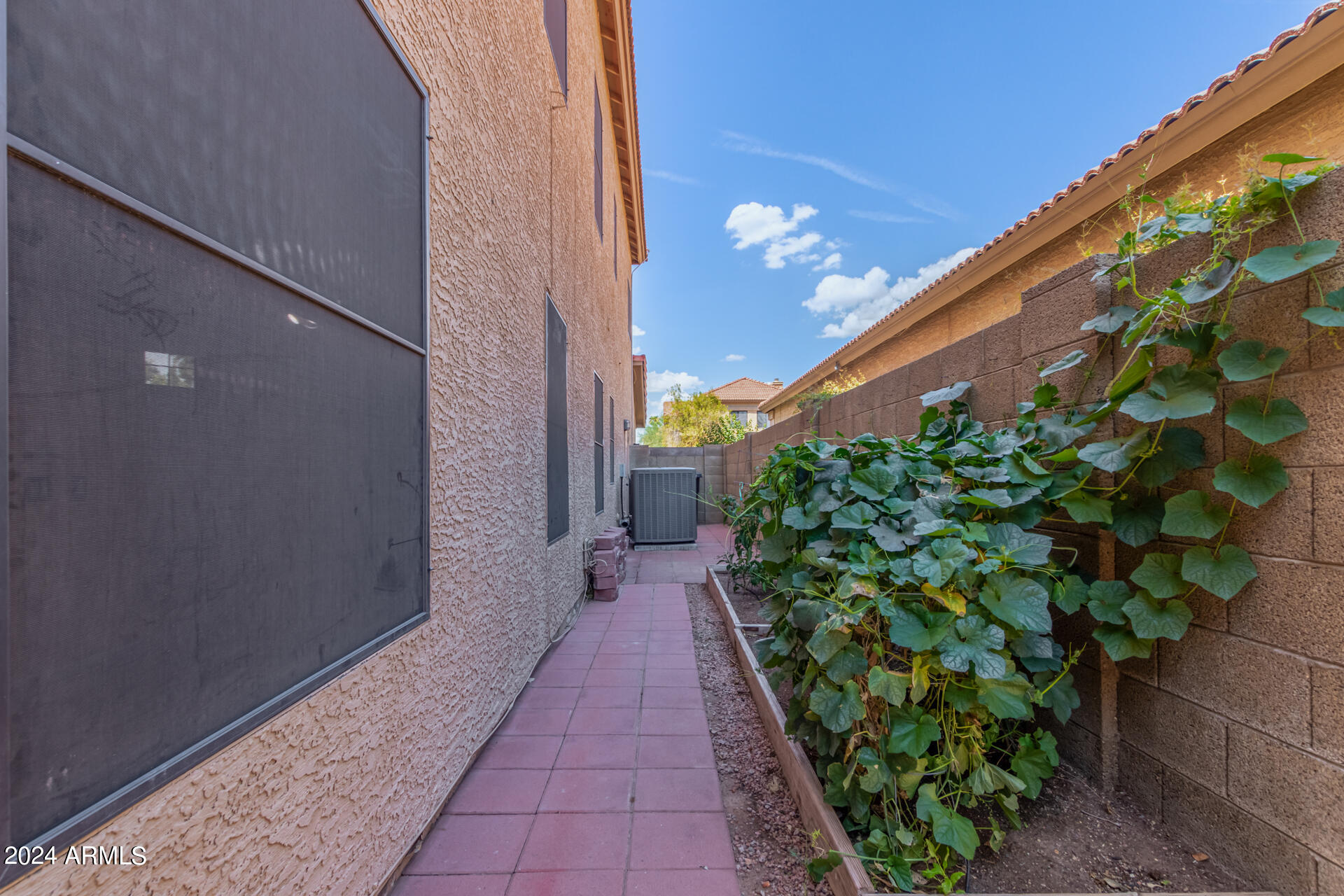 4571 W Shannon Street