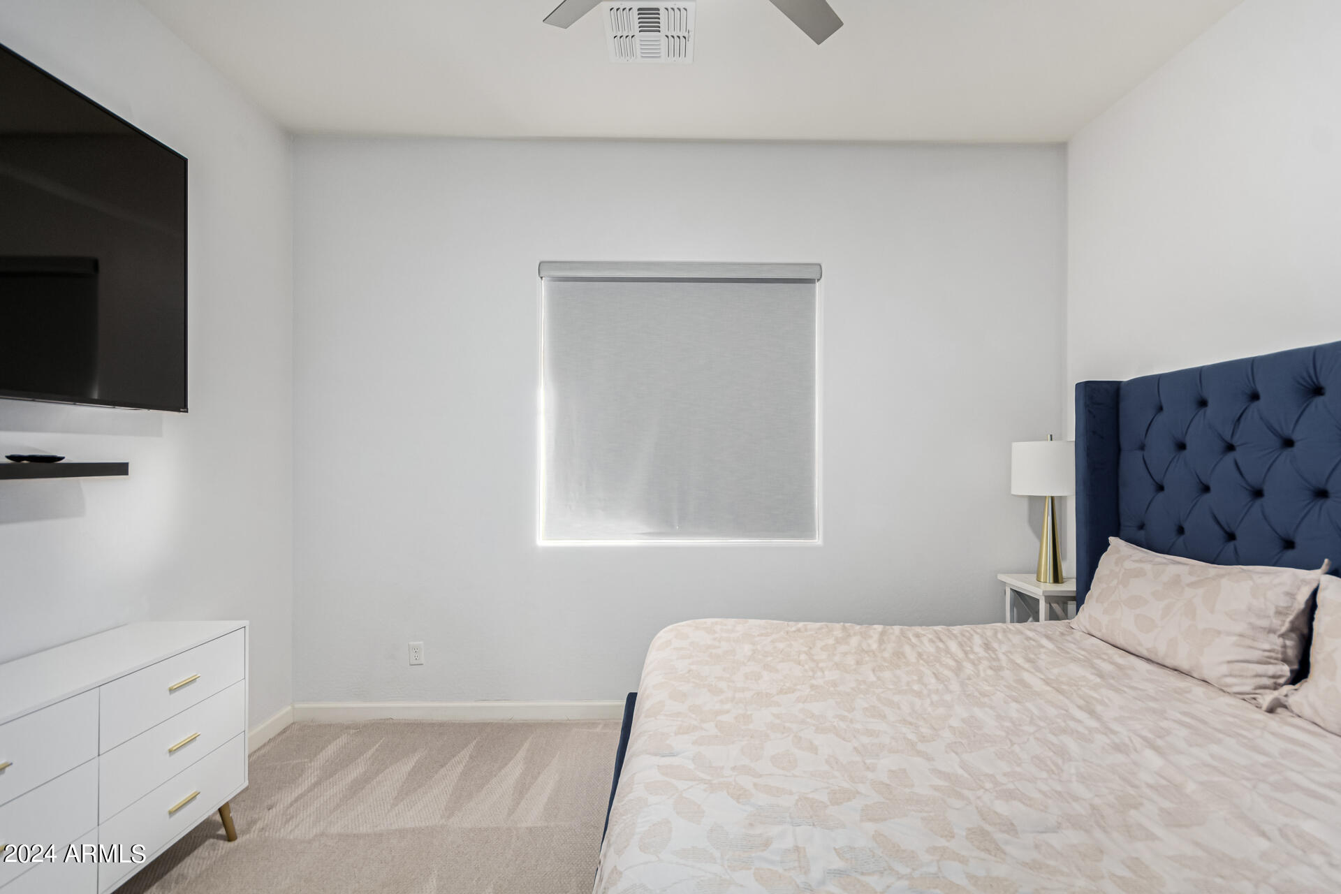 1069 E PERIWINKLE Way