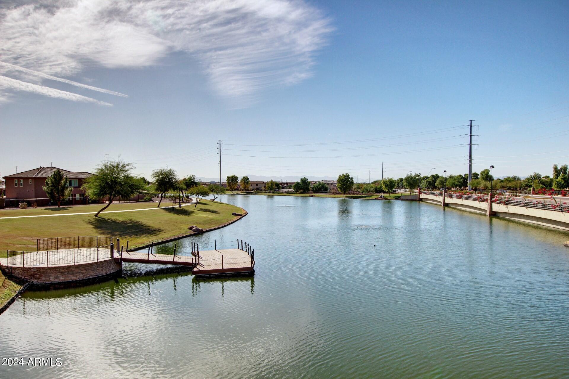 1069 E PERIWINKLE Way