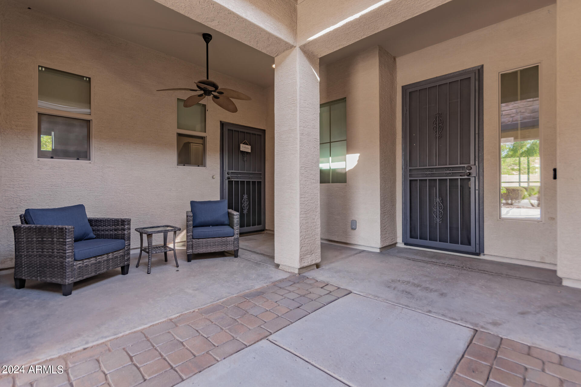 1069 E PERIWINKLE Way