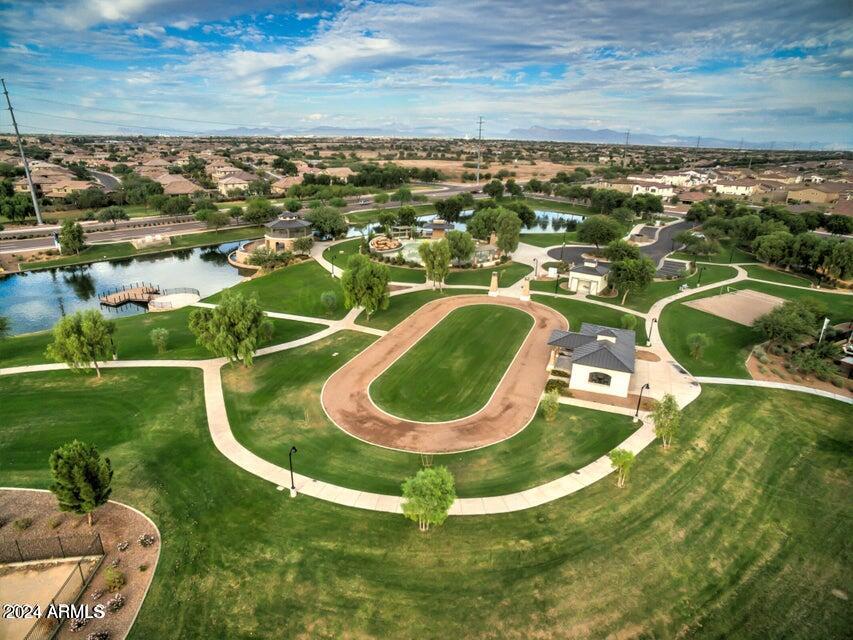 1069 E PERIWINKLE Way