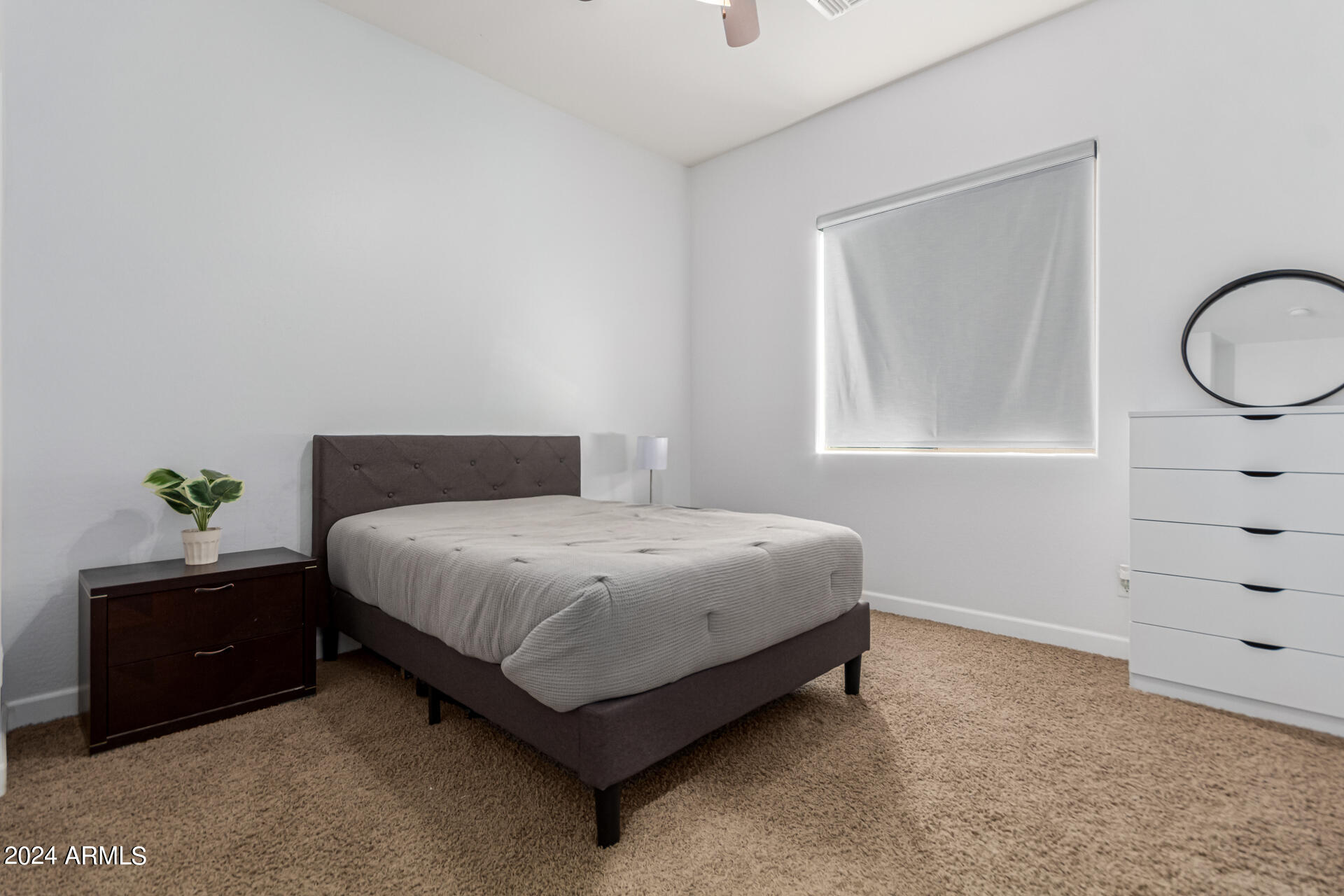 1069 E PERIWINKLE Way