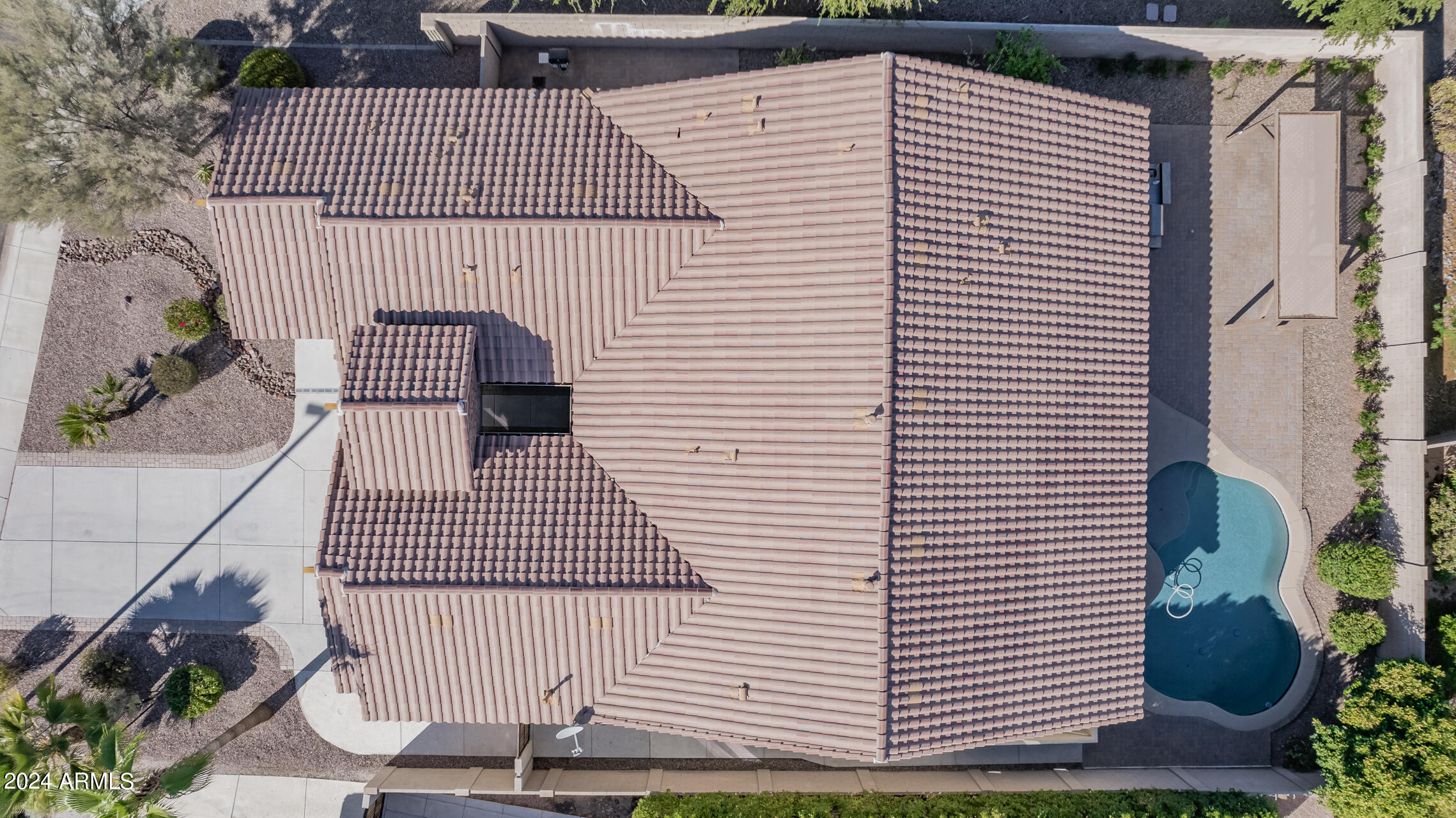 1069 E PERIWINKLE Way