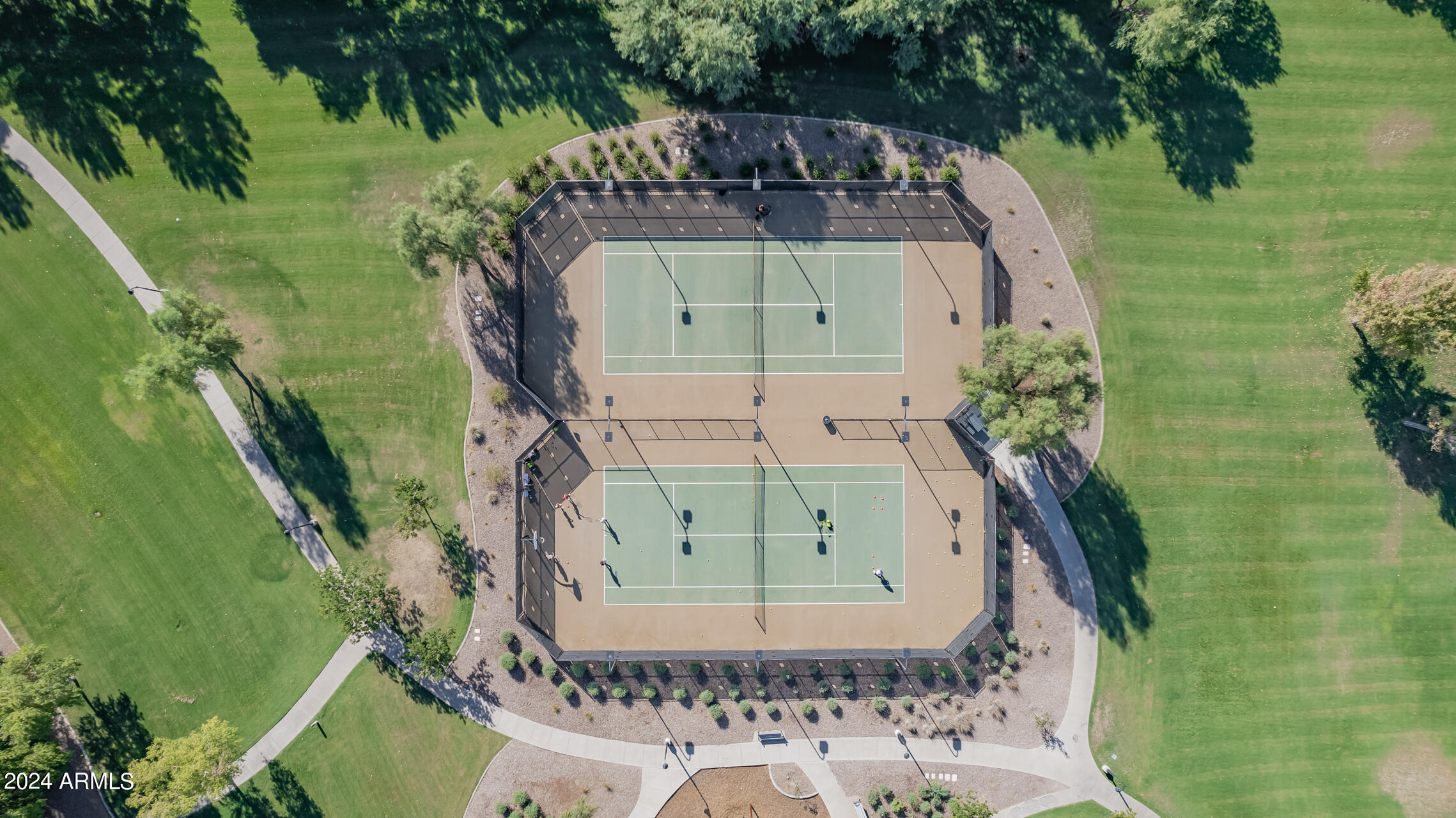 1069 E PERIWINKLE Way