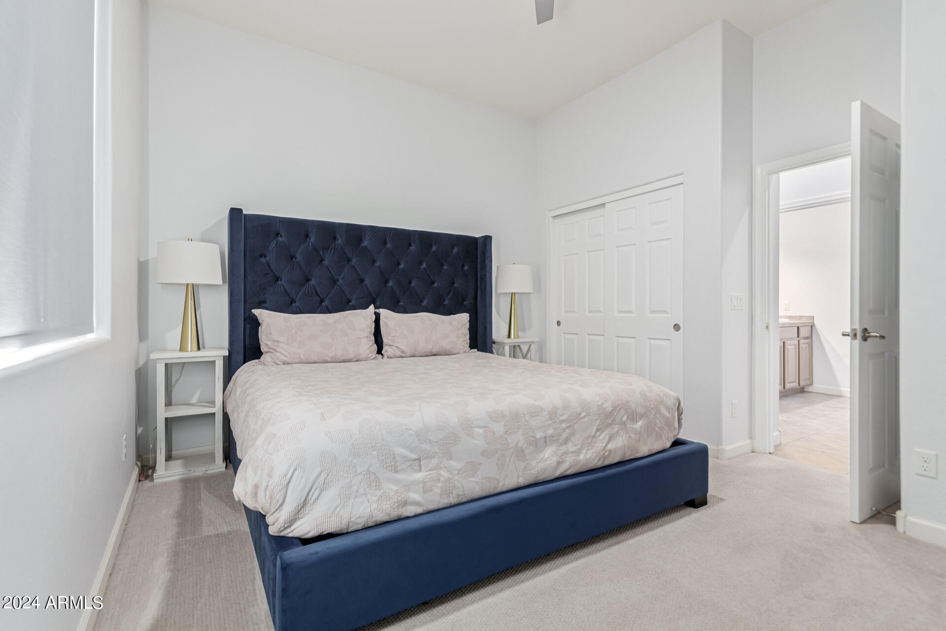 1069 E PERIWINKLE Way