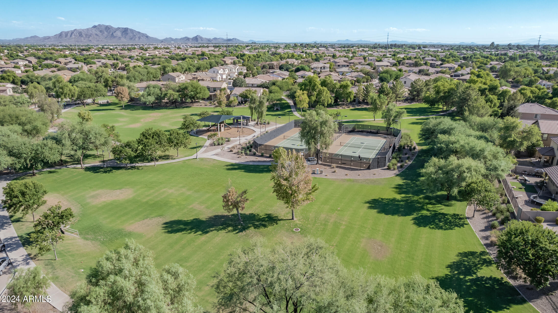 1069 E PERIWINKLE Way