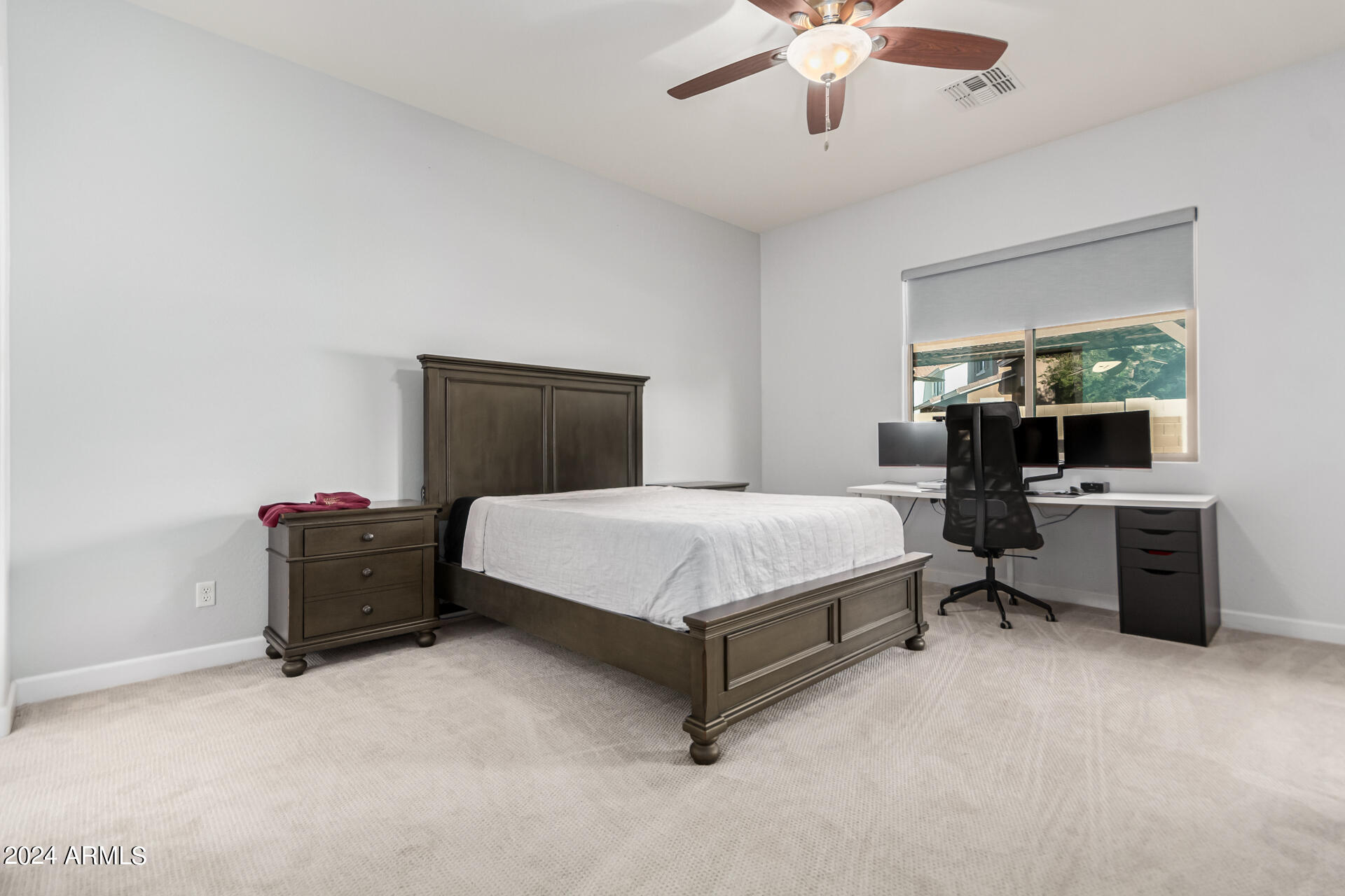 1069 E PERIWINKLE Way