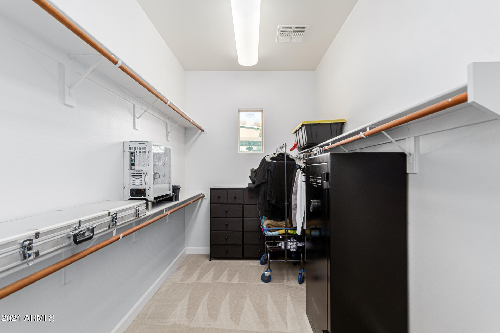 1069 E PERIWINKLE Way