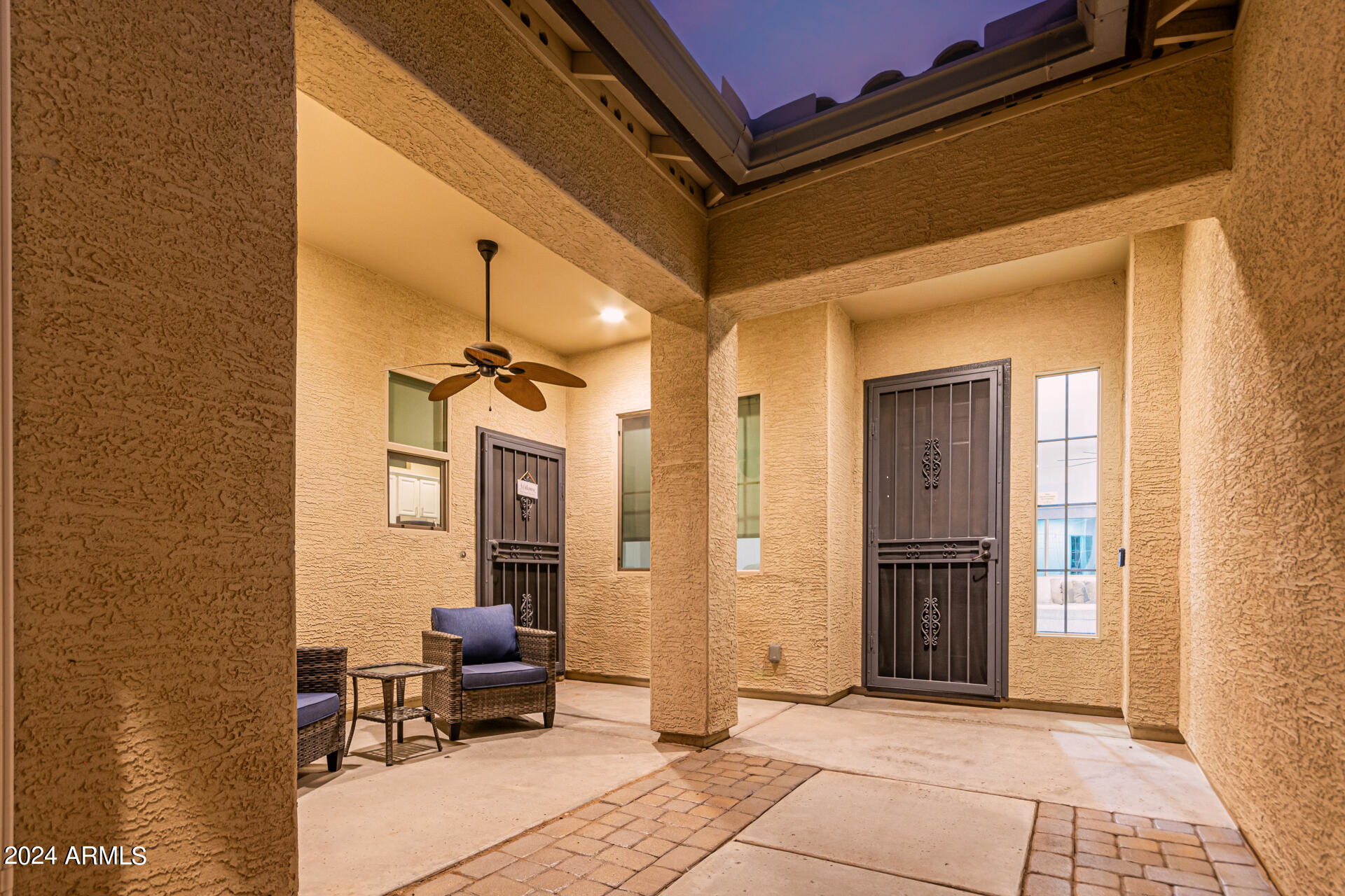 1069 E PERIWINKLE Way