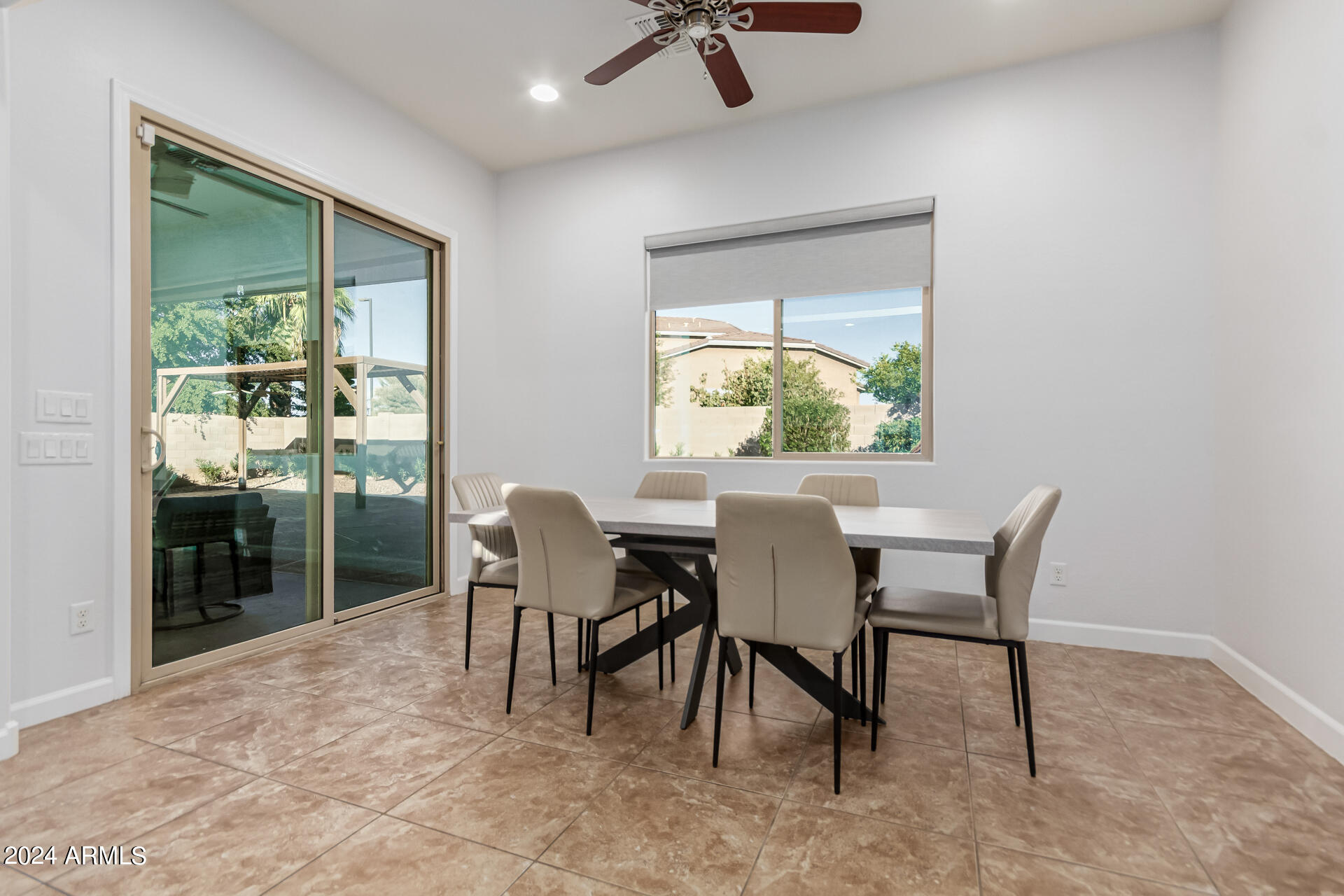 1069 E PERIWINKLE Way