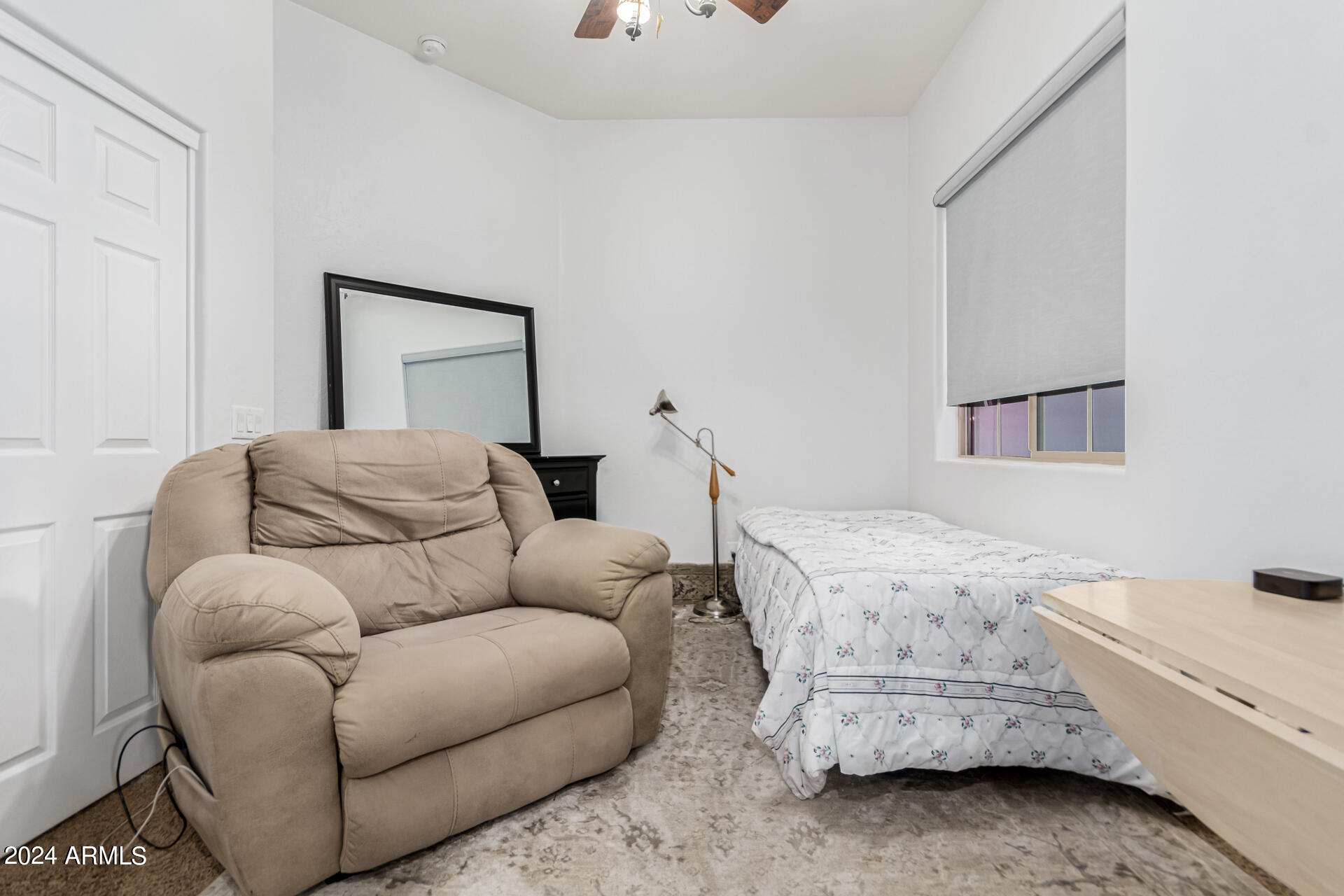 1069 E PERIWINKLE Way