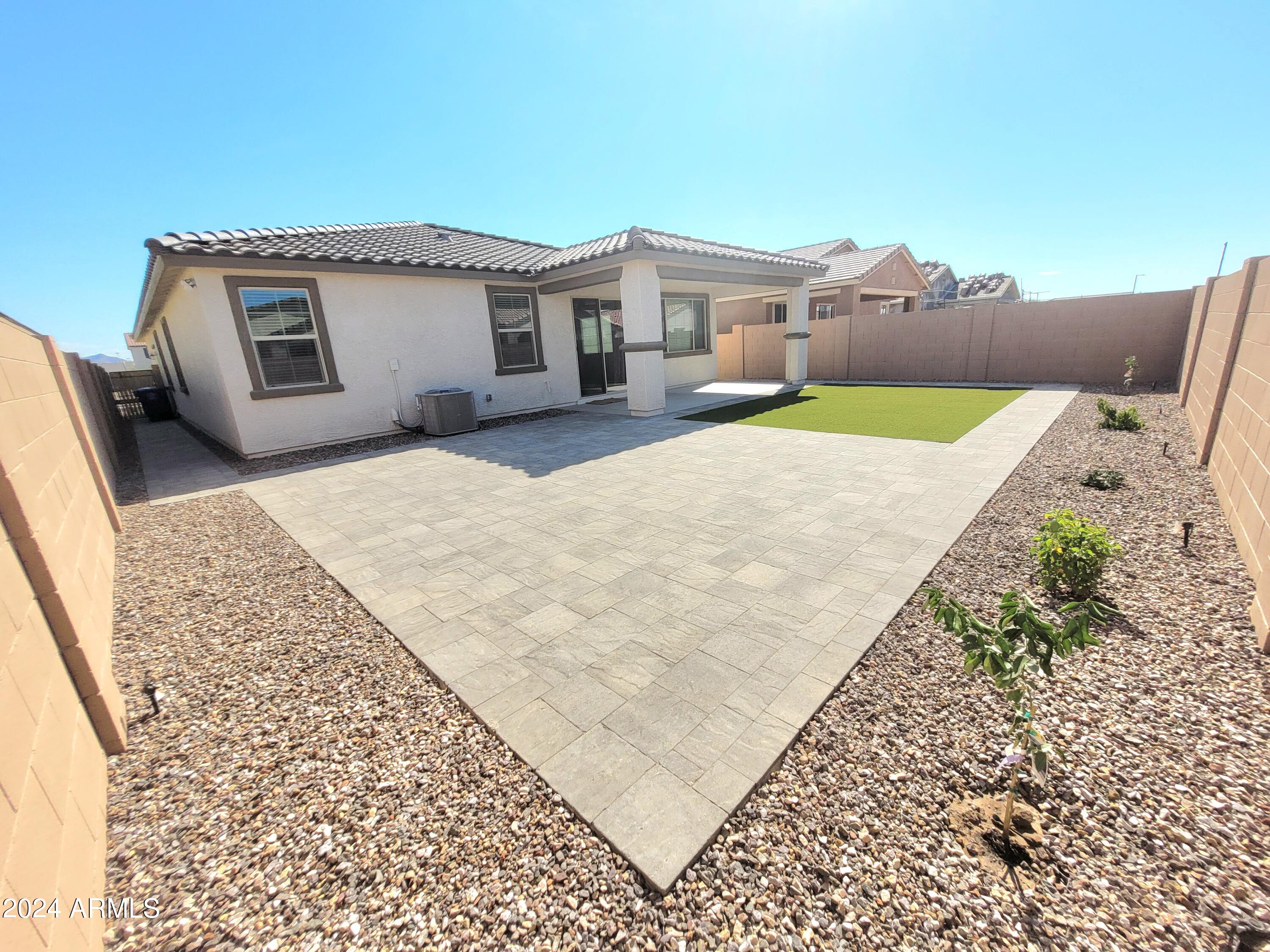 21068 E MOCKINGBIRD Drive