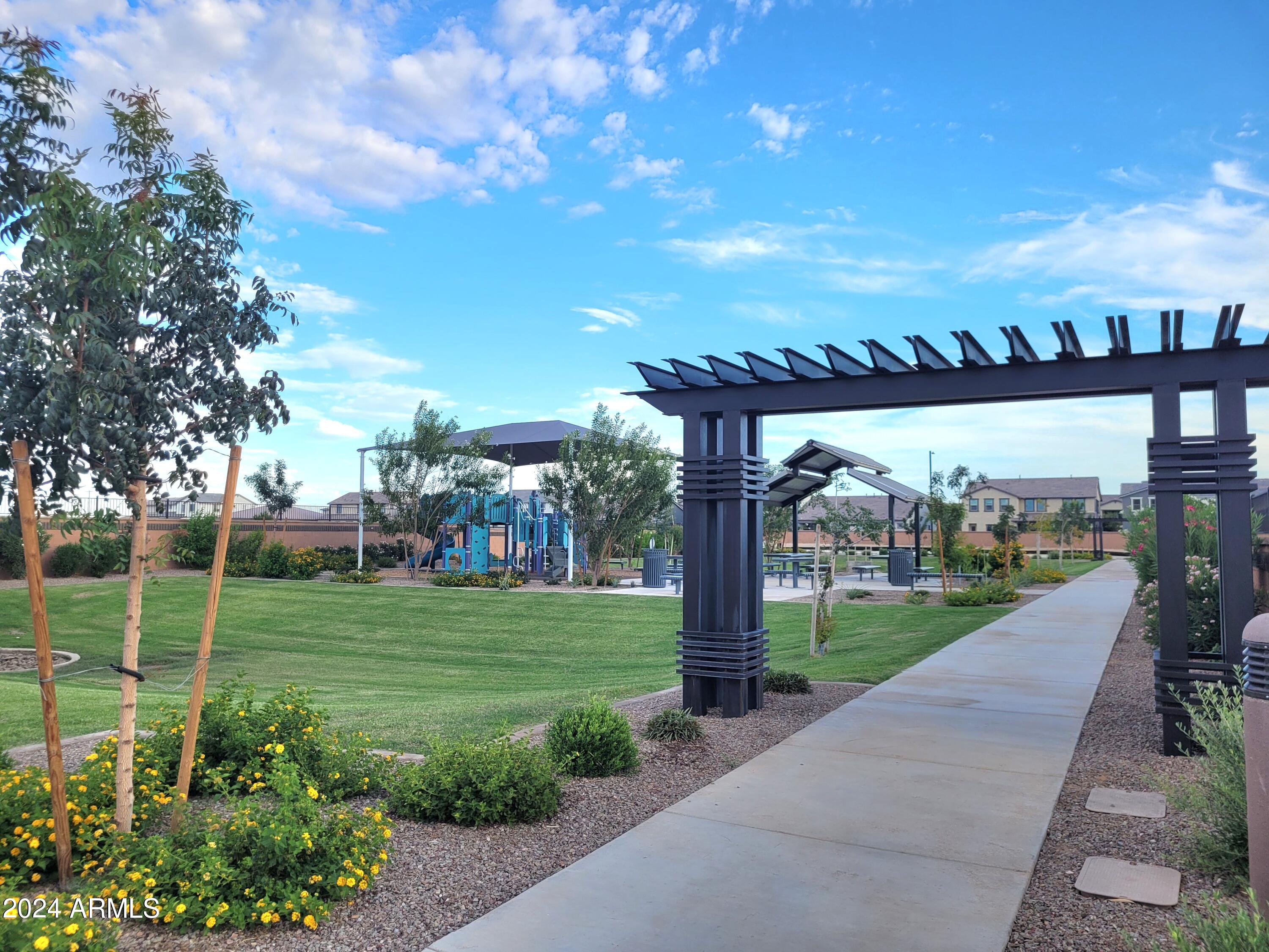 21068 E MOCKINGBIRD Drive