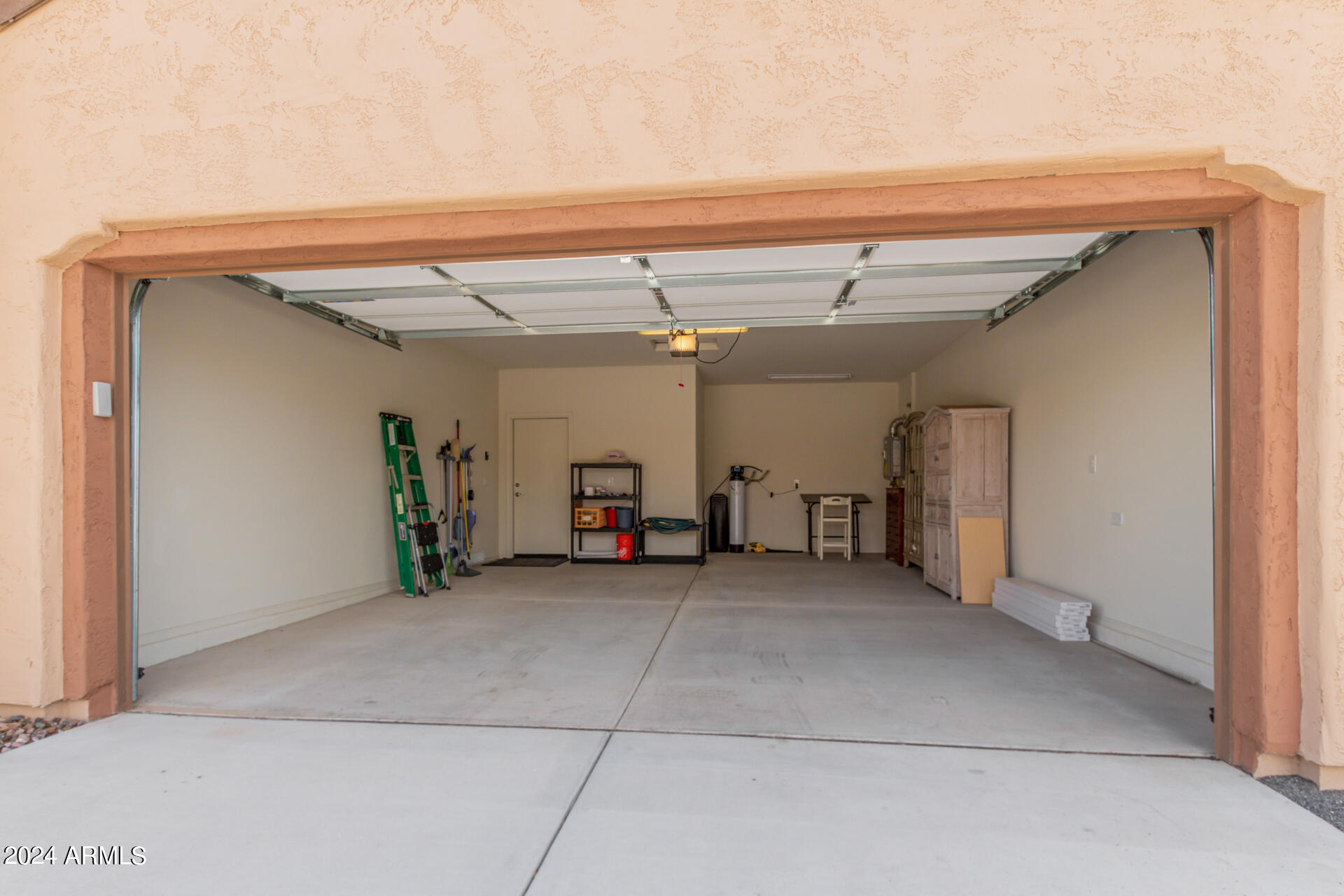 7315 W MEADOWLARK Way