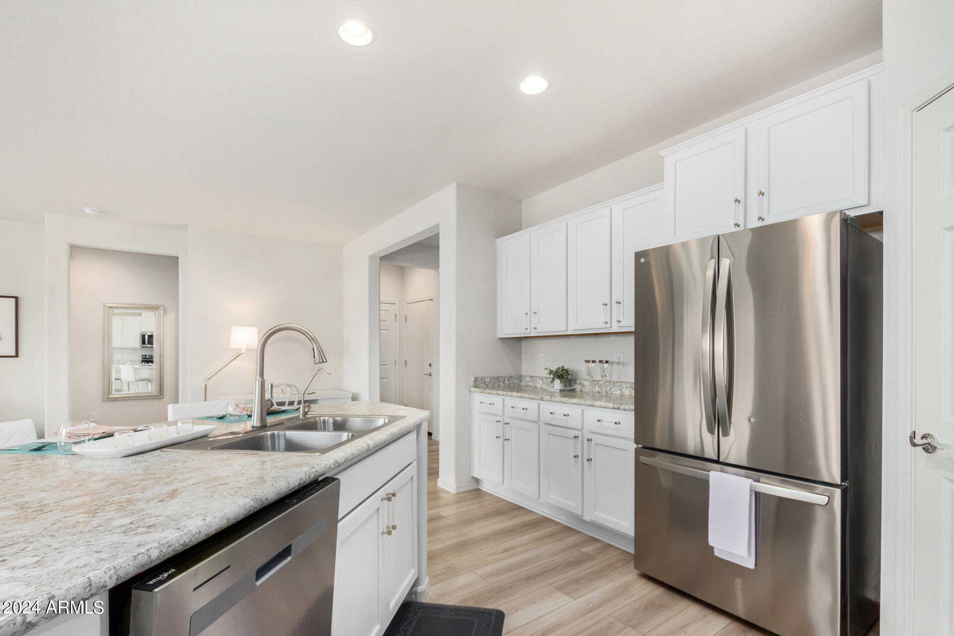 7315 W MEADOWLARK Way