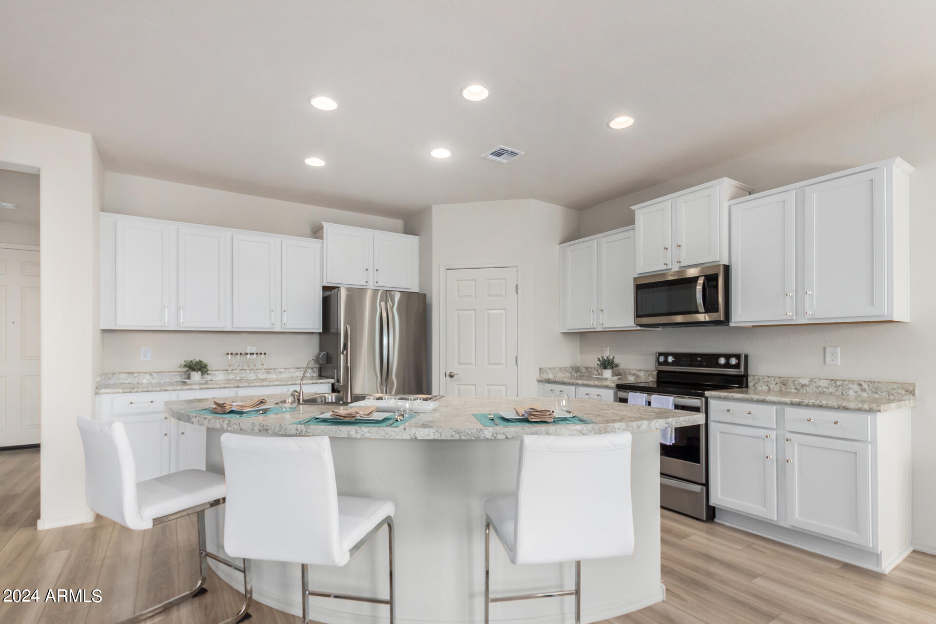 7315 W MEADOWLARK Way