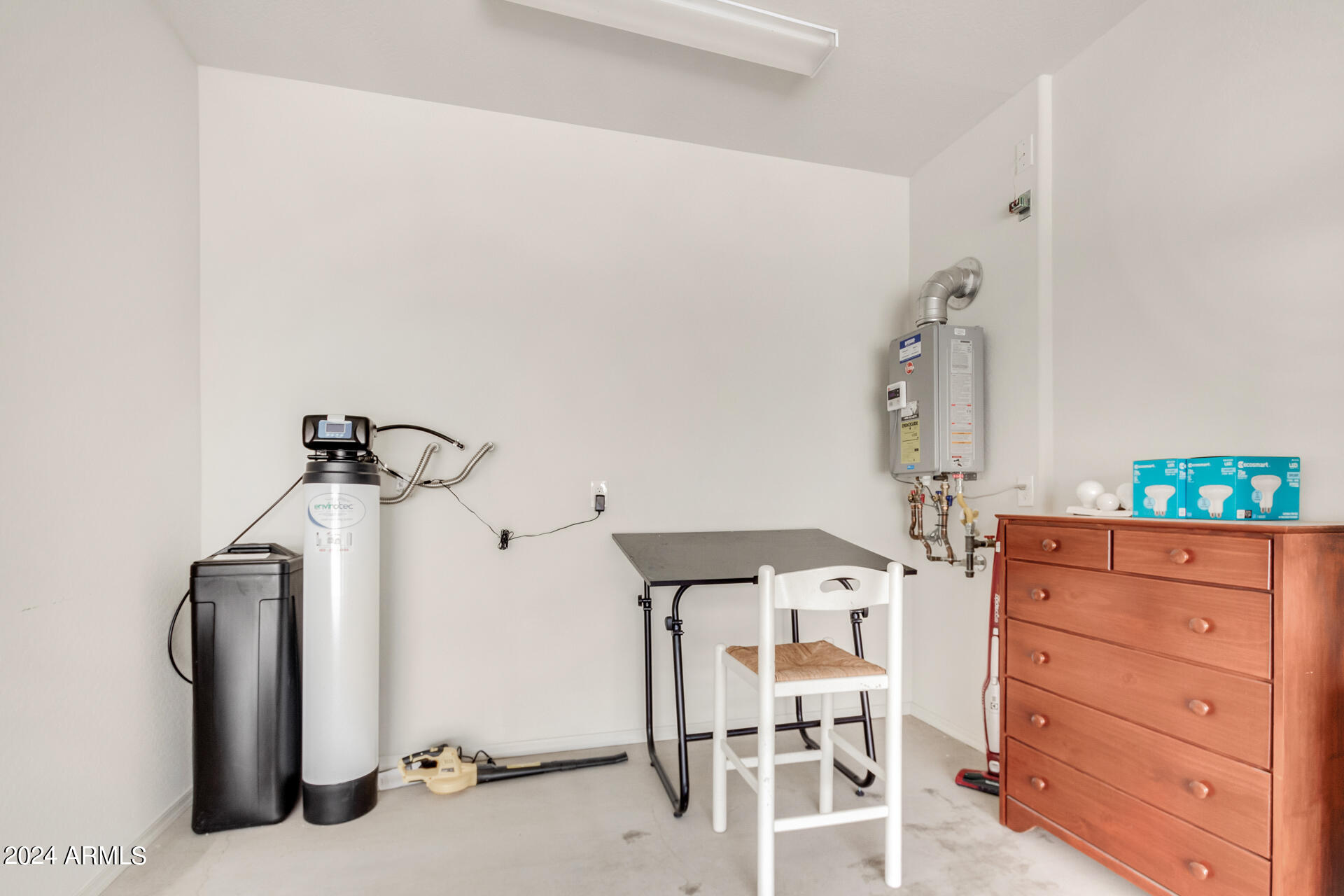 7315 W MEADOWLARK Way