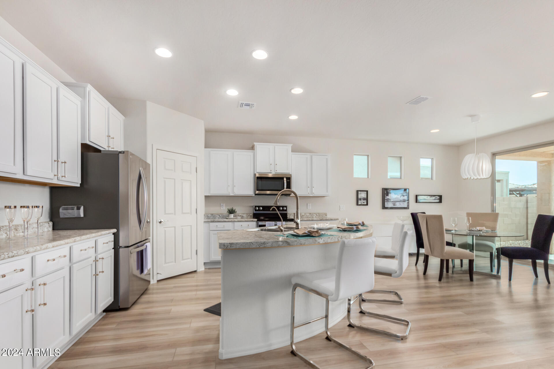 7315 W MEADOWLARK Way