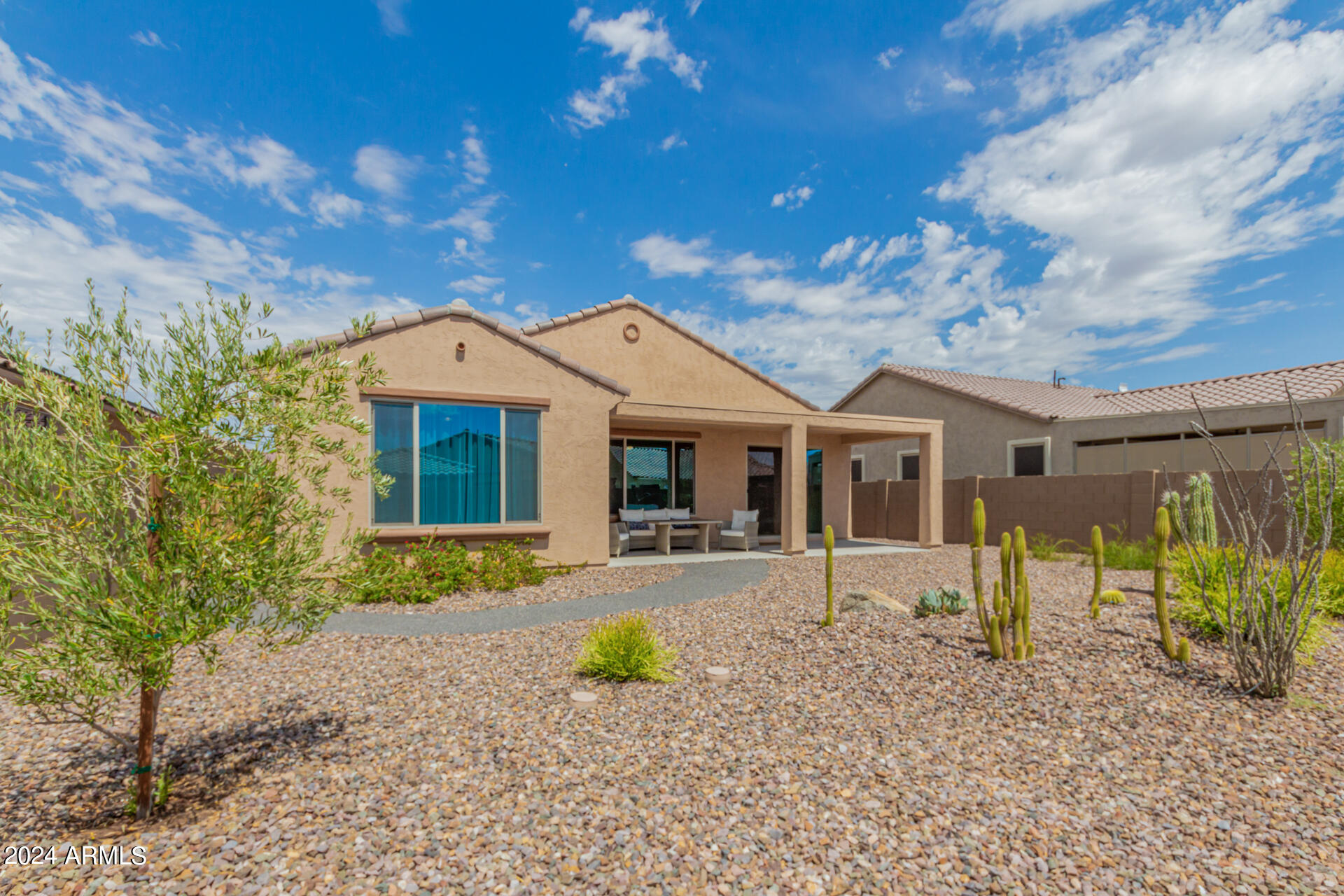 7315 W MEADOWLARK Way