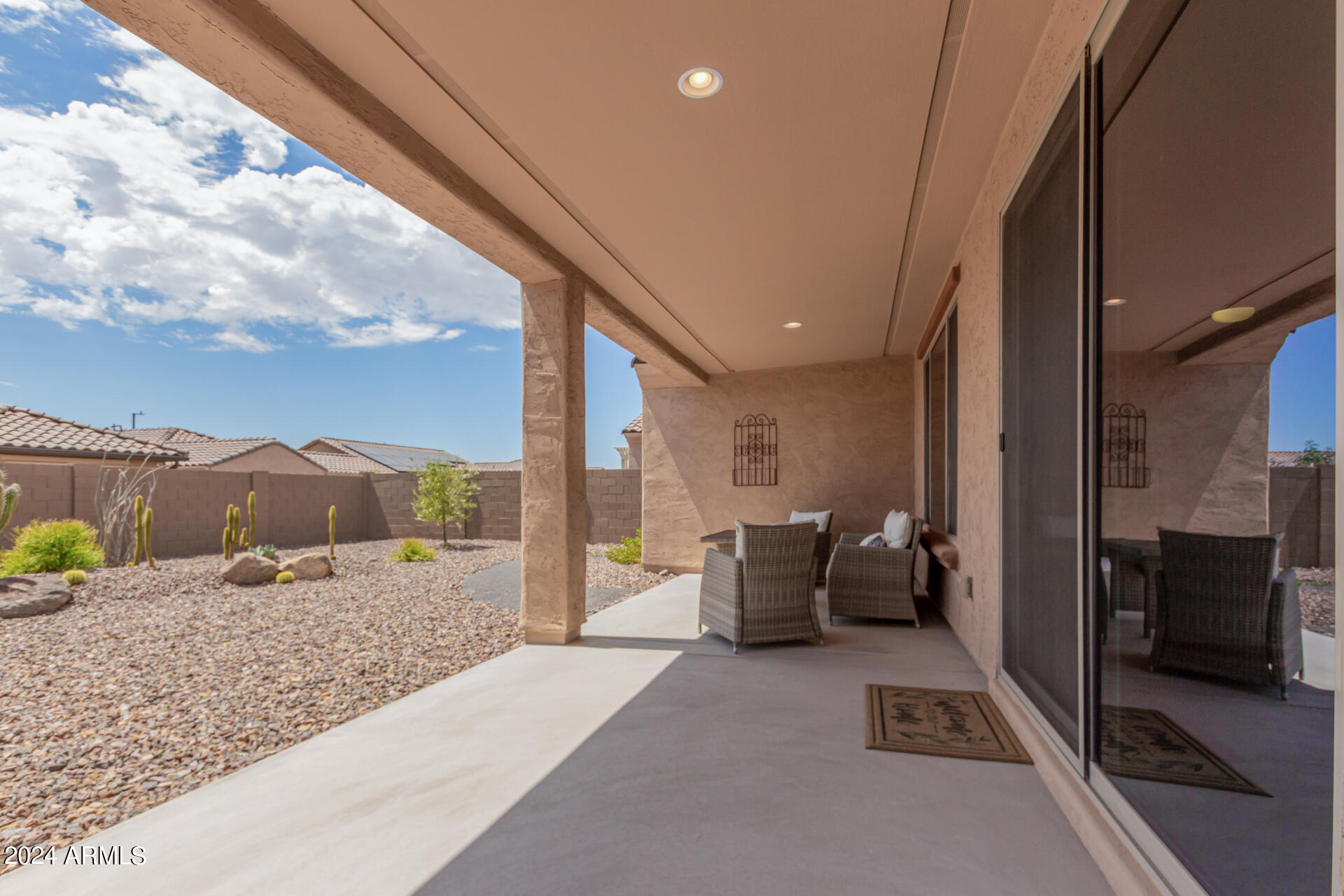 7315 W MEADOWLARK Way