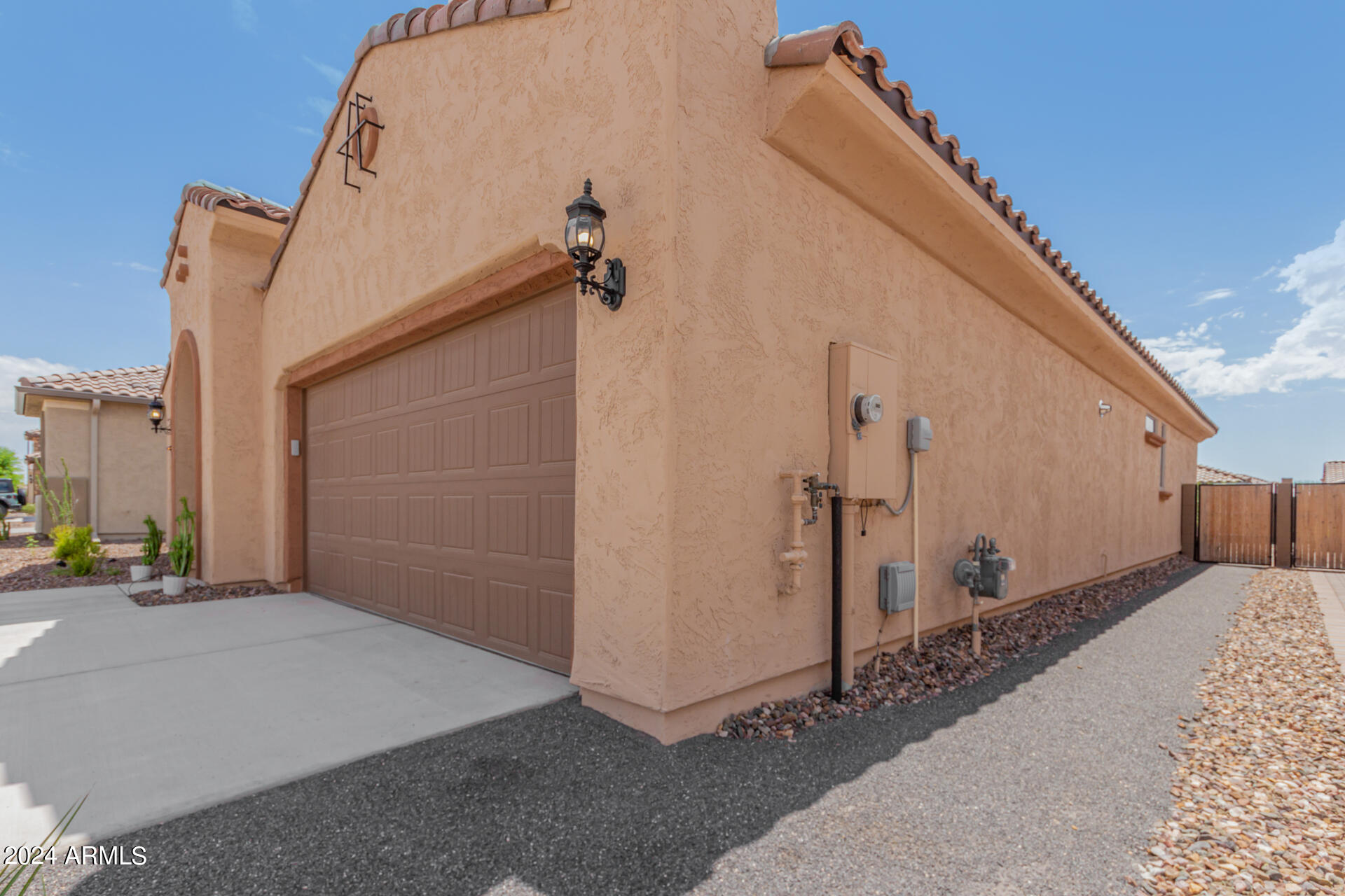 7315 W MEADOWLARK Way