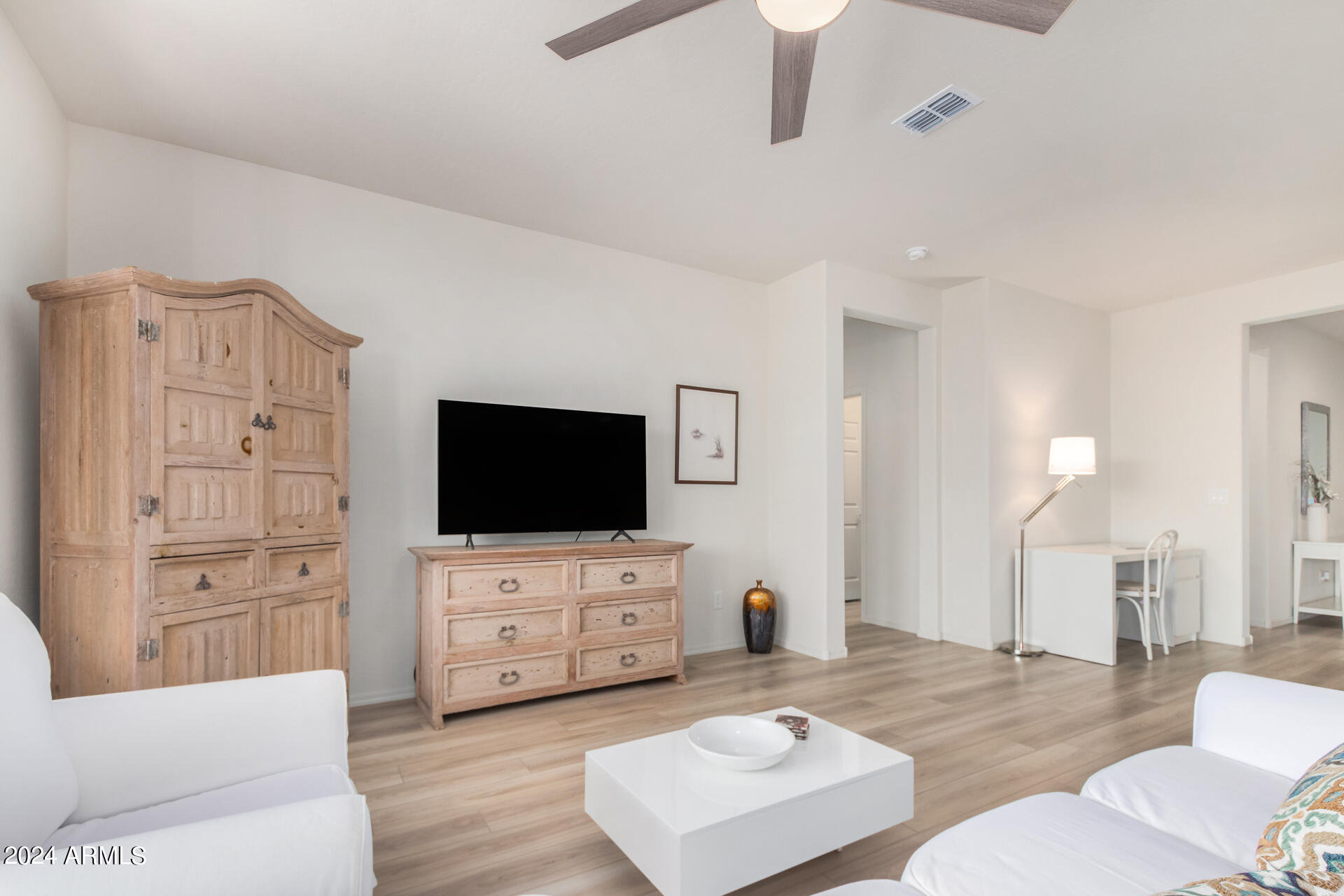 7315 W MEADOWLARK Way